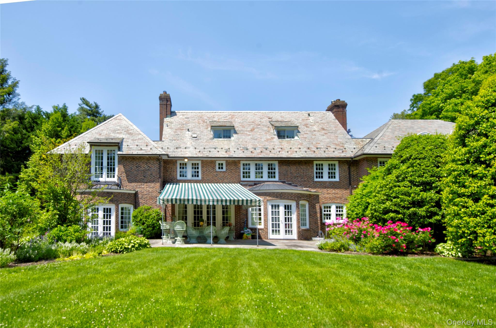 #2 photo, 9 Meadow Spring Lane, Glen Cove , NY 11542