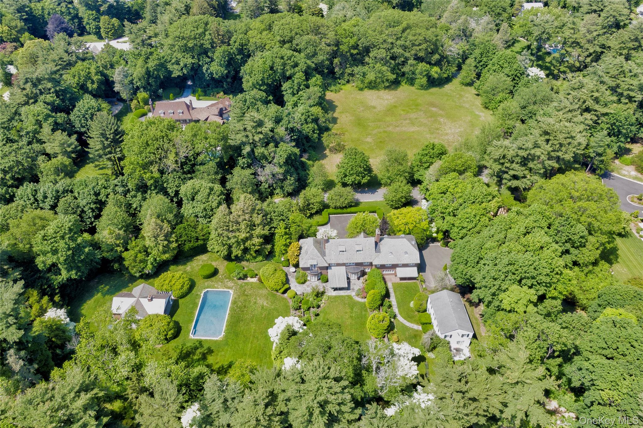 #3 photo, 9 Meadow Spring Lane, Glen Cove , NY 11542