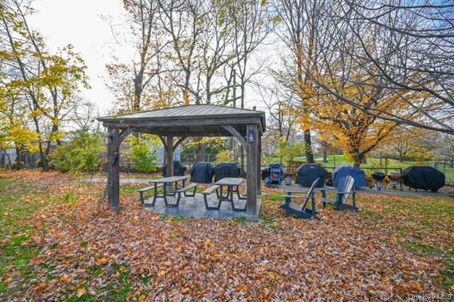 #16 photo, 245-12 62 Avenue, Douglaston , NY 11362