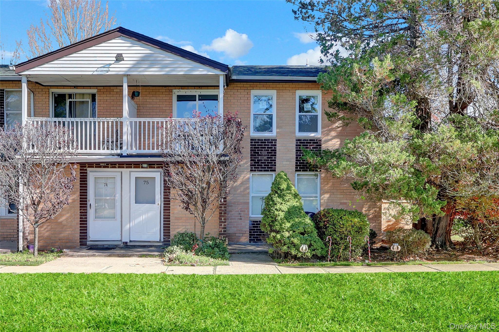 #1 photo, 75 Artist Lake Drive, Middle Island , NY 11953