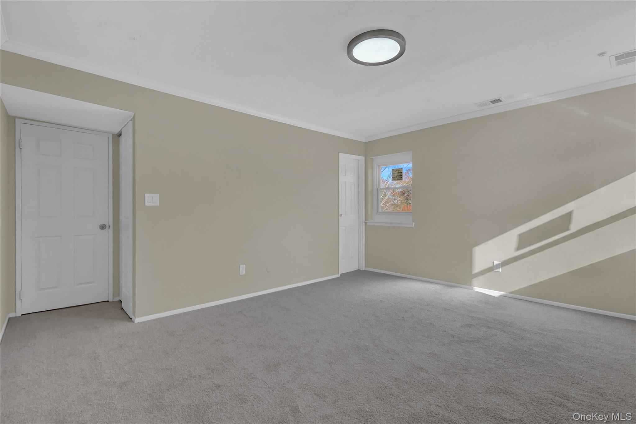 #9 photo, 75 Artist Lake Drive, Middle Island , NY 11953