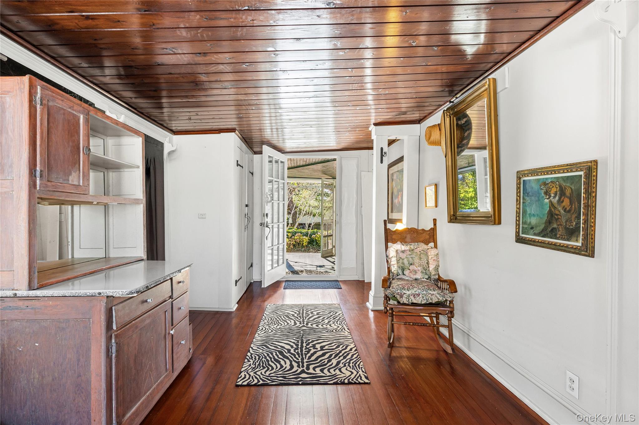 #11 photo, 403 Middle Road, Bayport , NY 11705