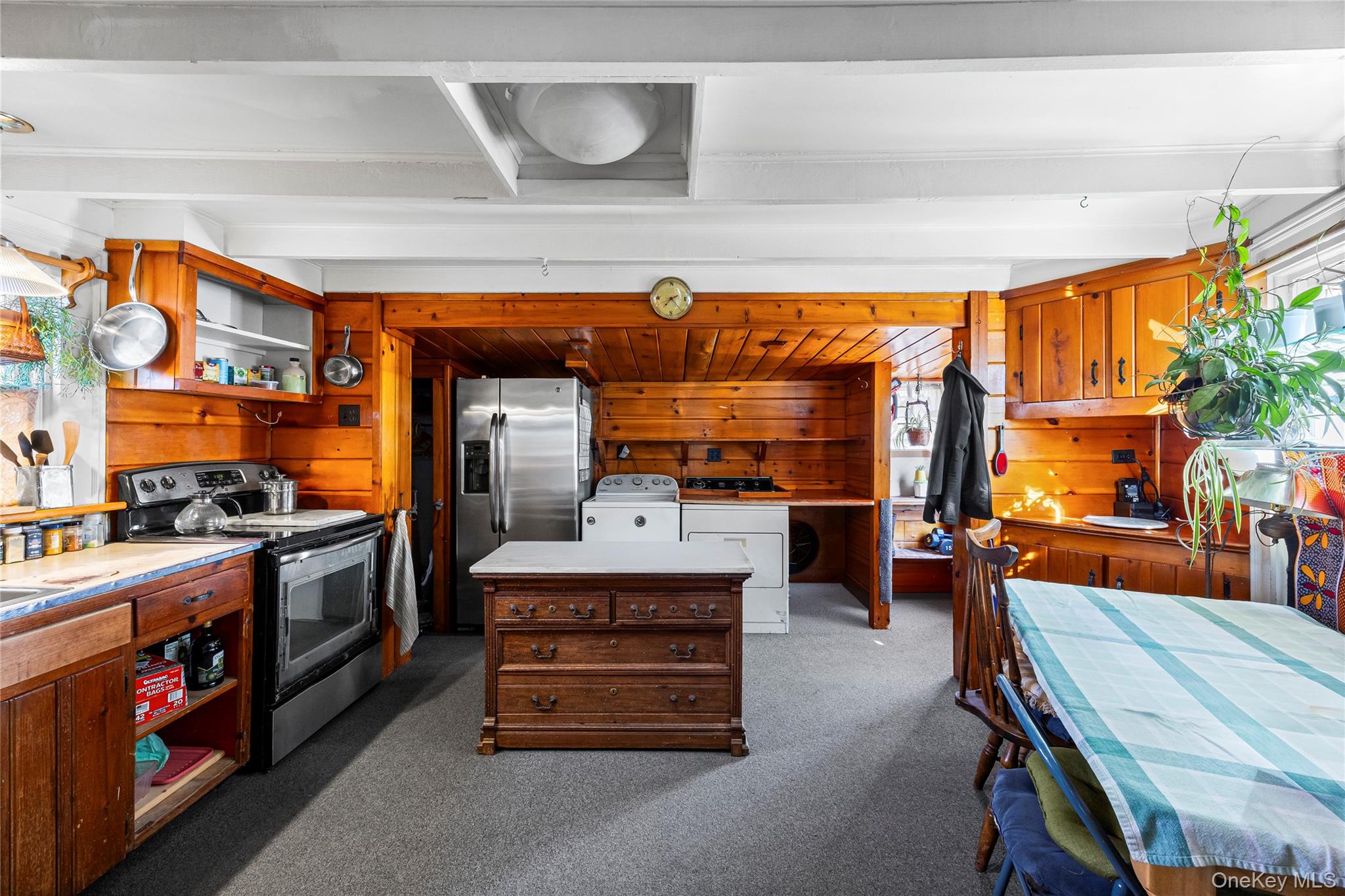 #18 photo, 403 Middle Road, Bayport , NY 11705