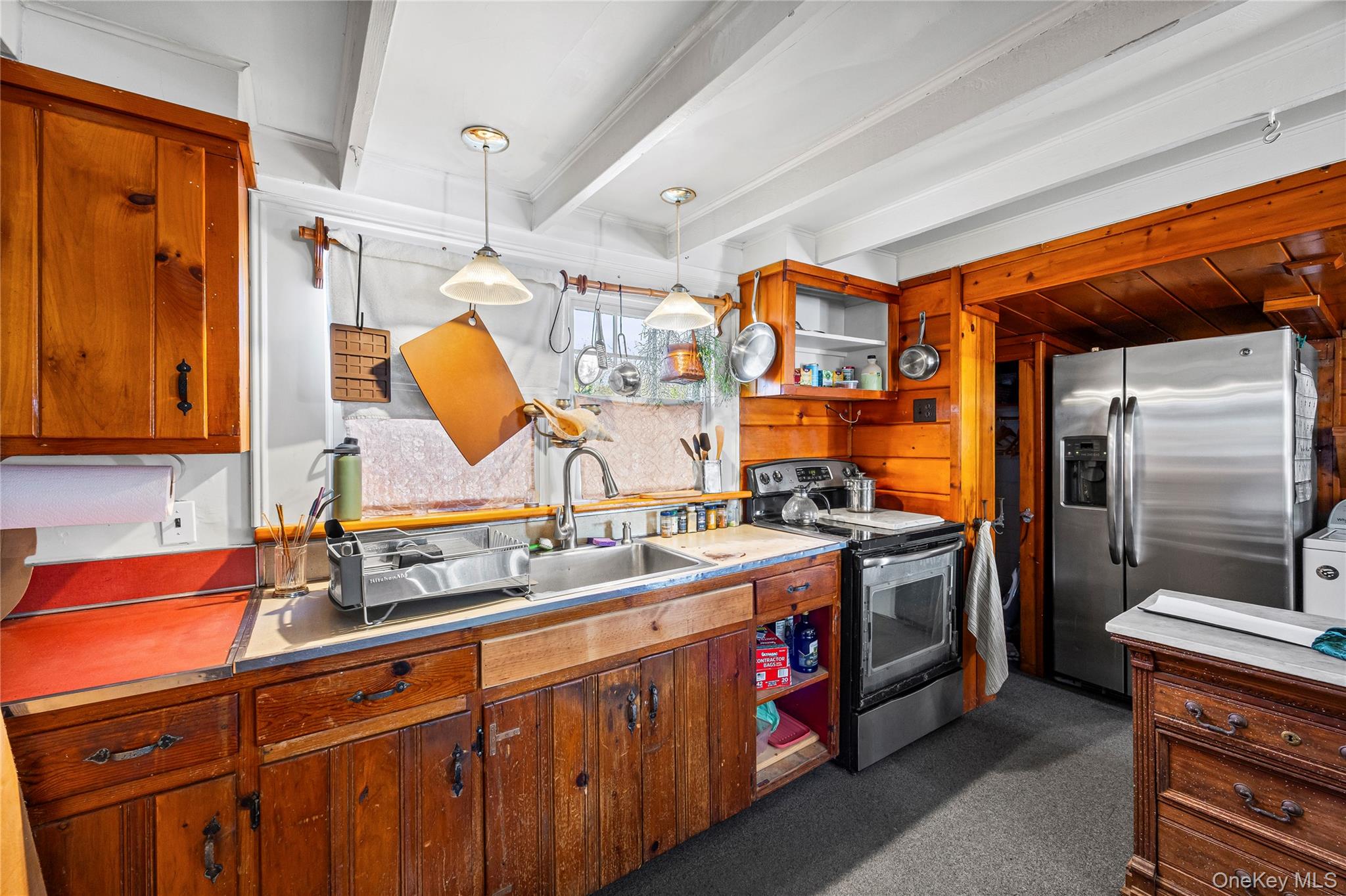 #19 photo, 403 Middle Road, Bayport , NY 11705