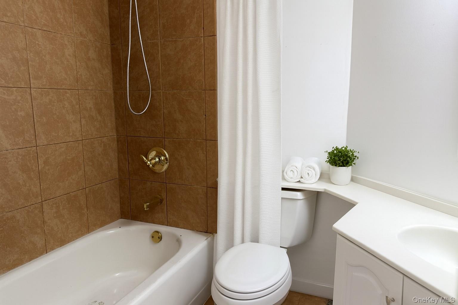 #8 photo, 4 Martine Avenue, White Plains , NY 10606