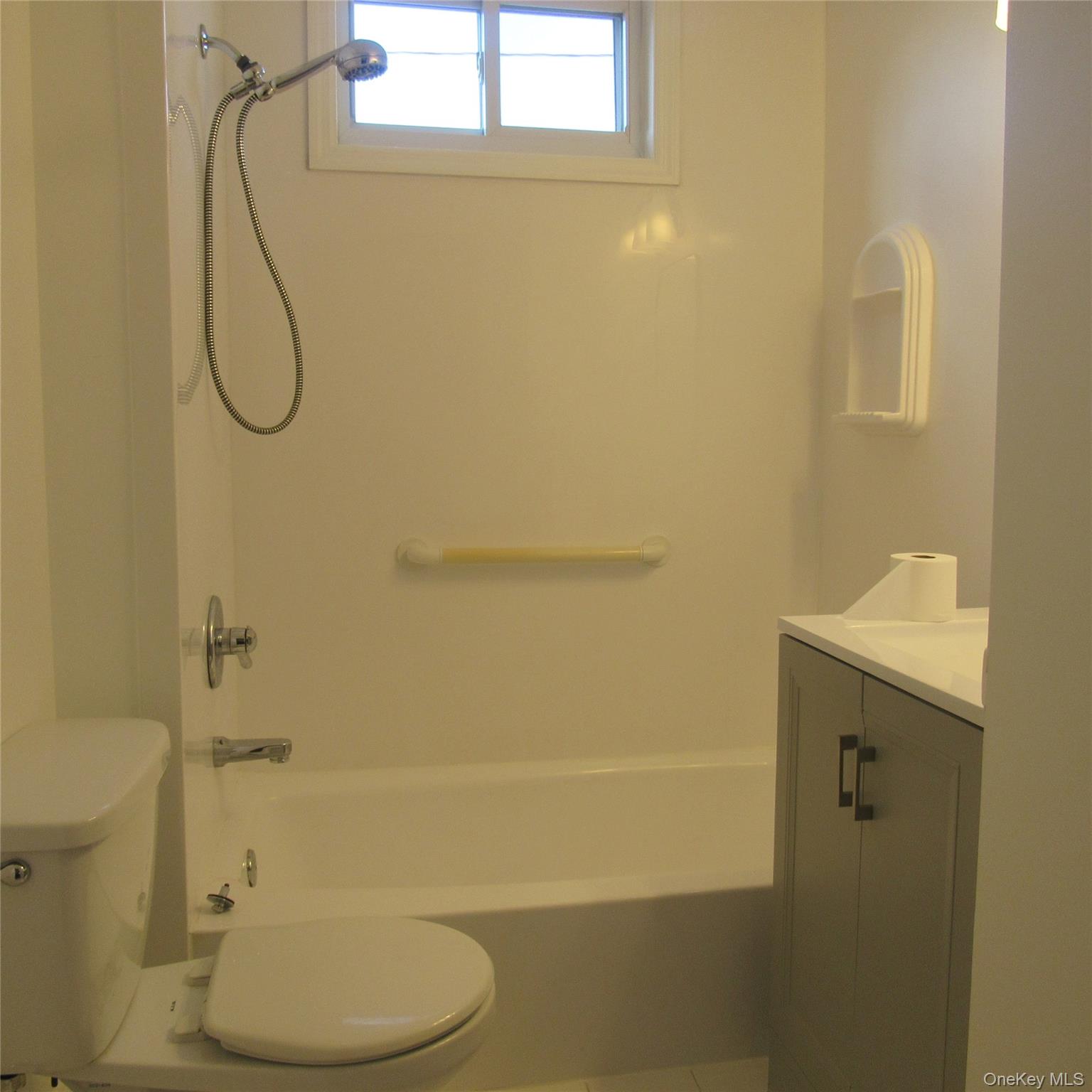 #8 photo, 35 Taylor Avenue, Poughkeepsie , NY 12601