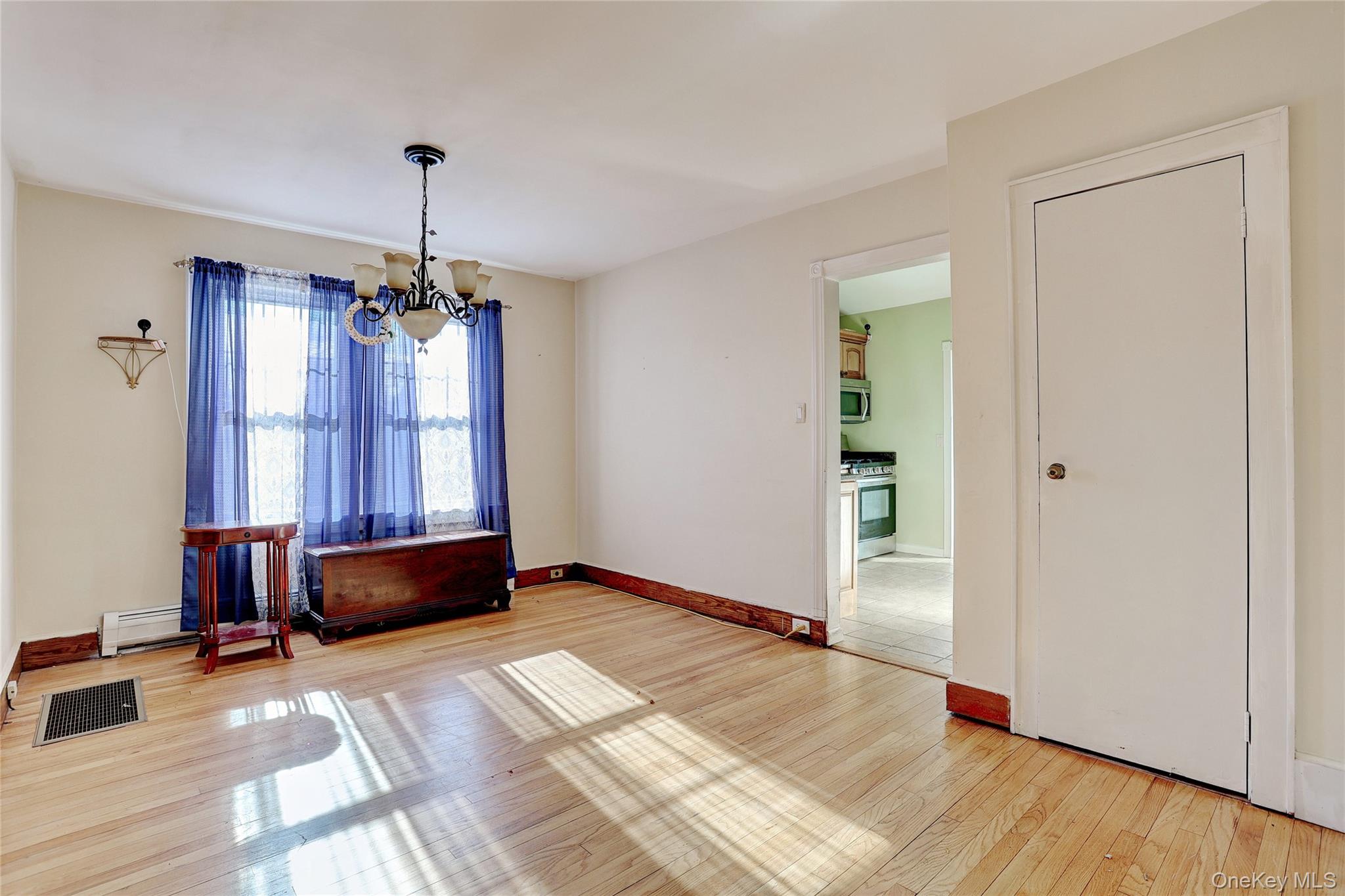 #11 photo, 25 Rockland Terrace, Suffern , NY 10901