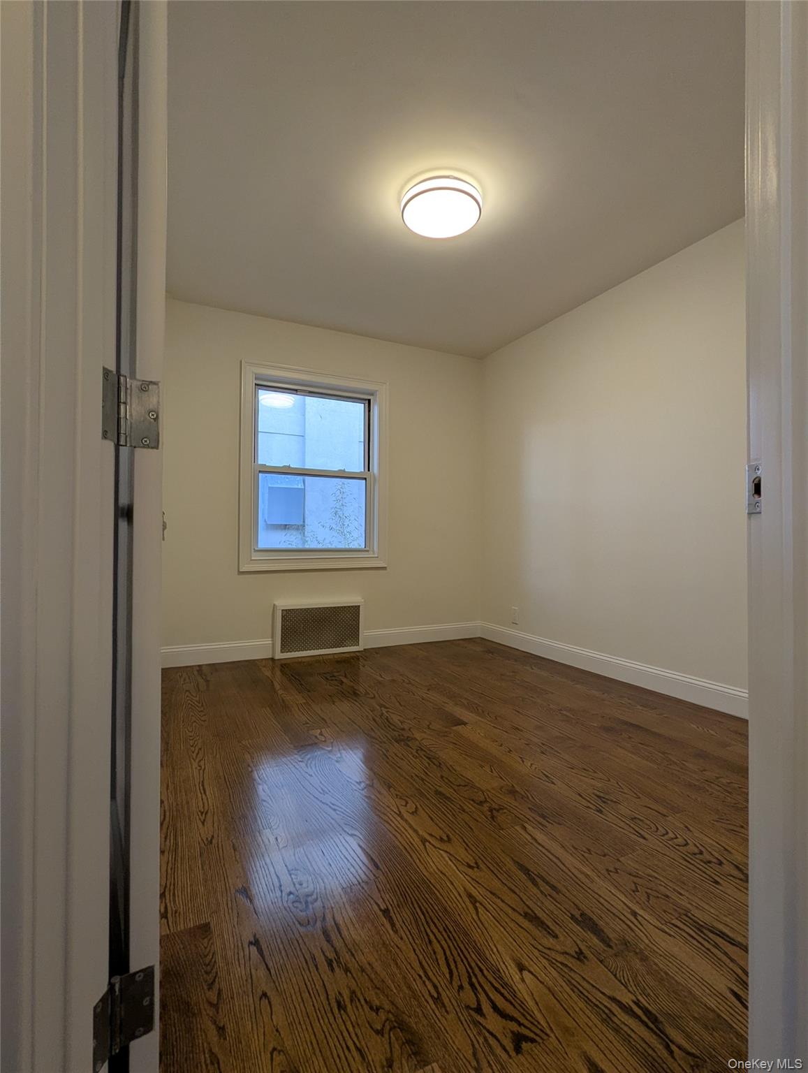 #12 photo, 15751 12th Road, Beechhurst , NY 11357