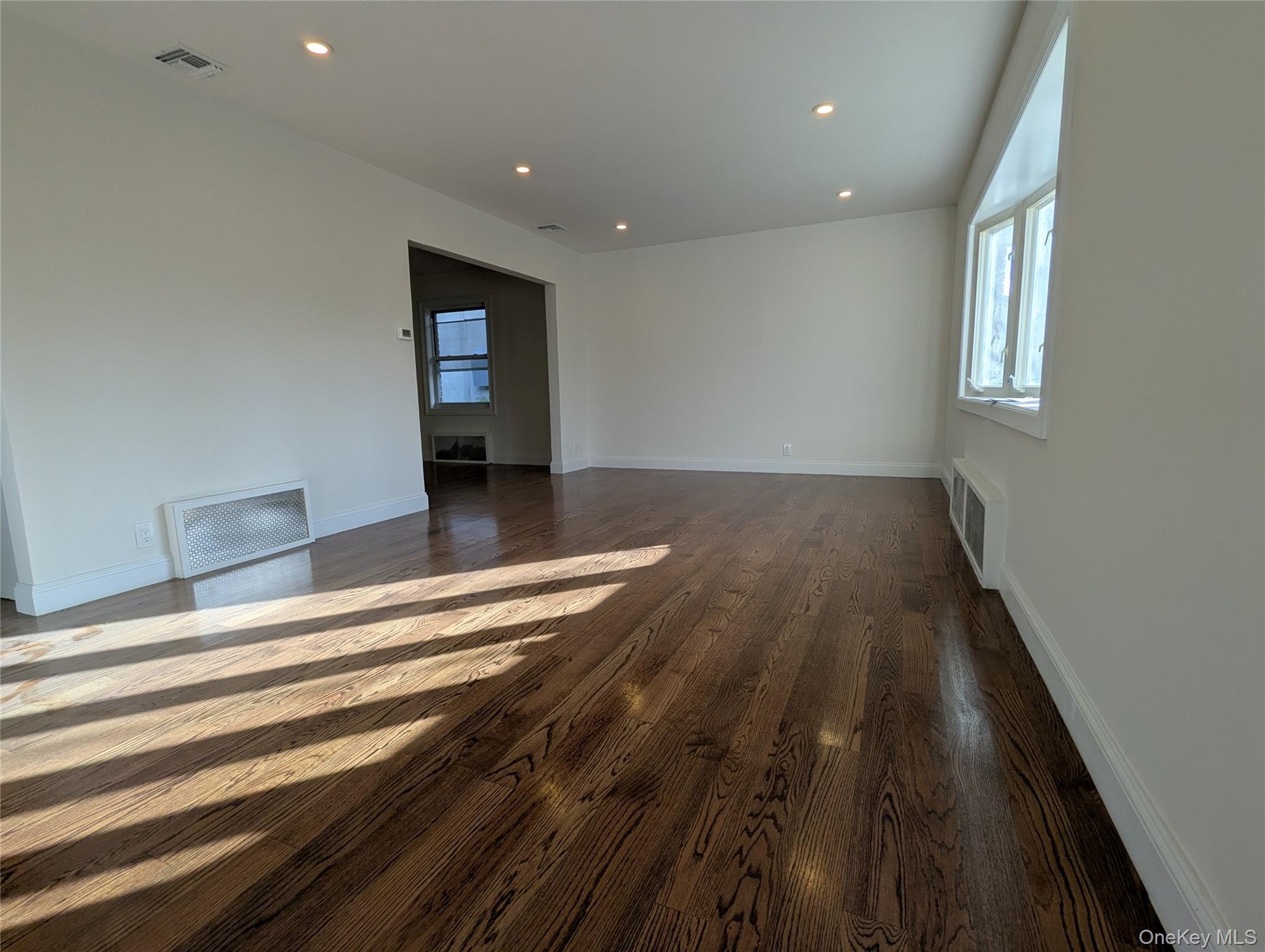 #2 photo, 15751 12th Road, Beechhurst , NY 11357