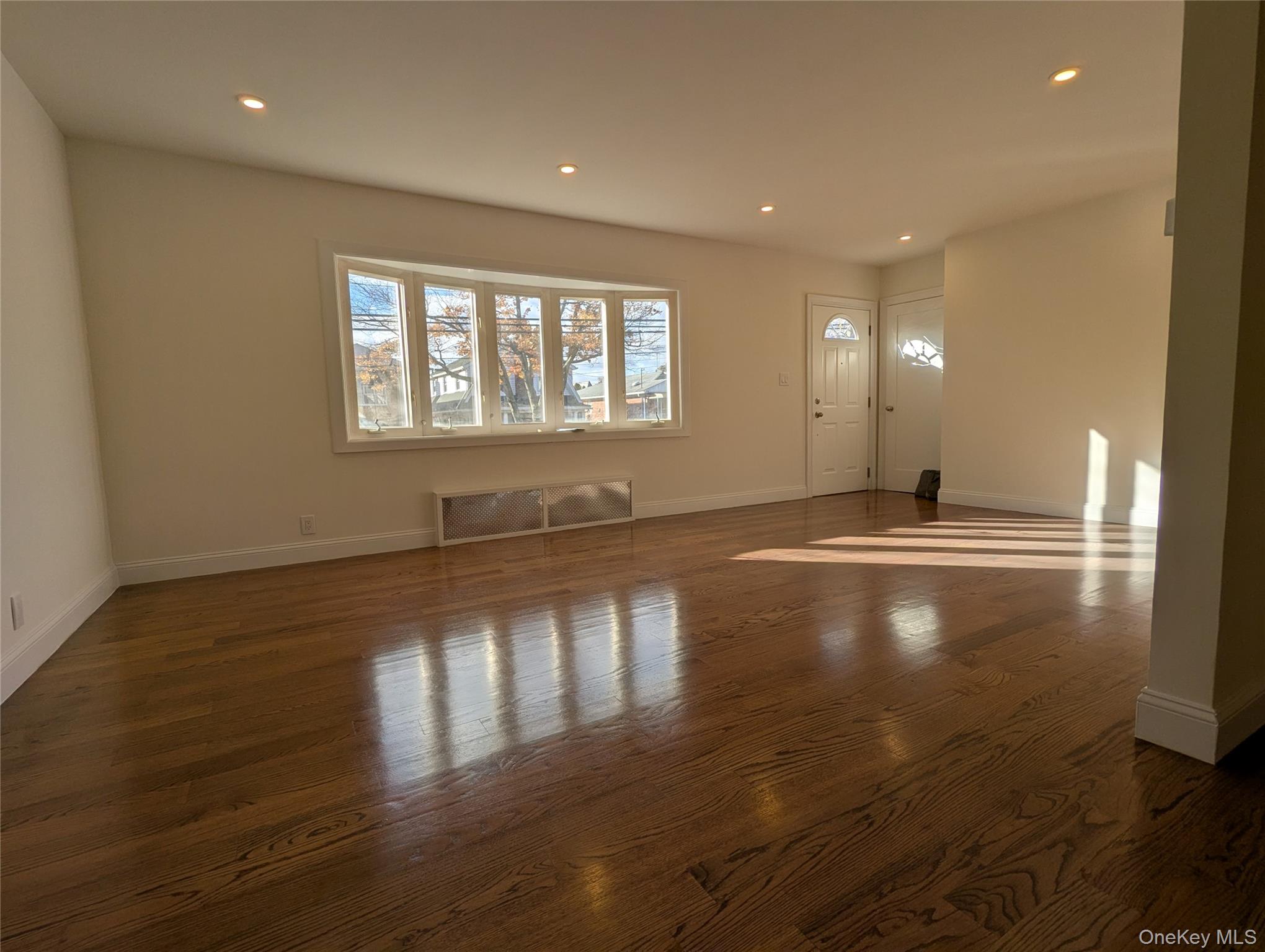 #3 photo, 15751 12th Road, Beechhurst , NY 11357