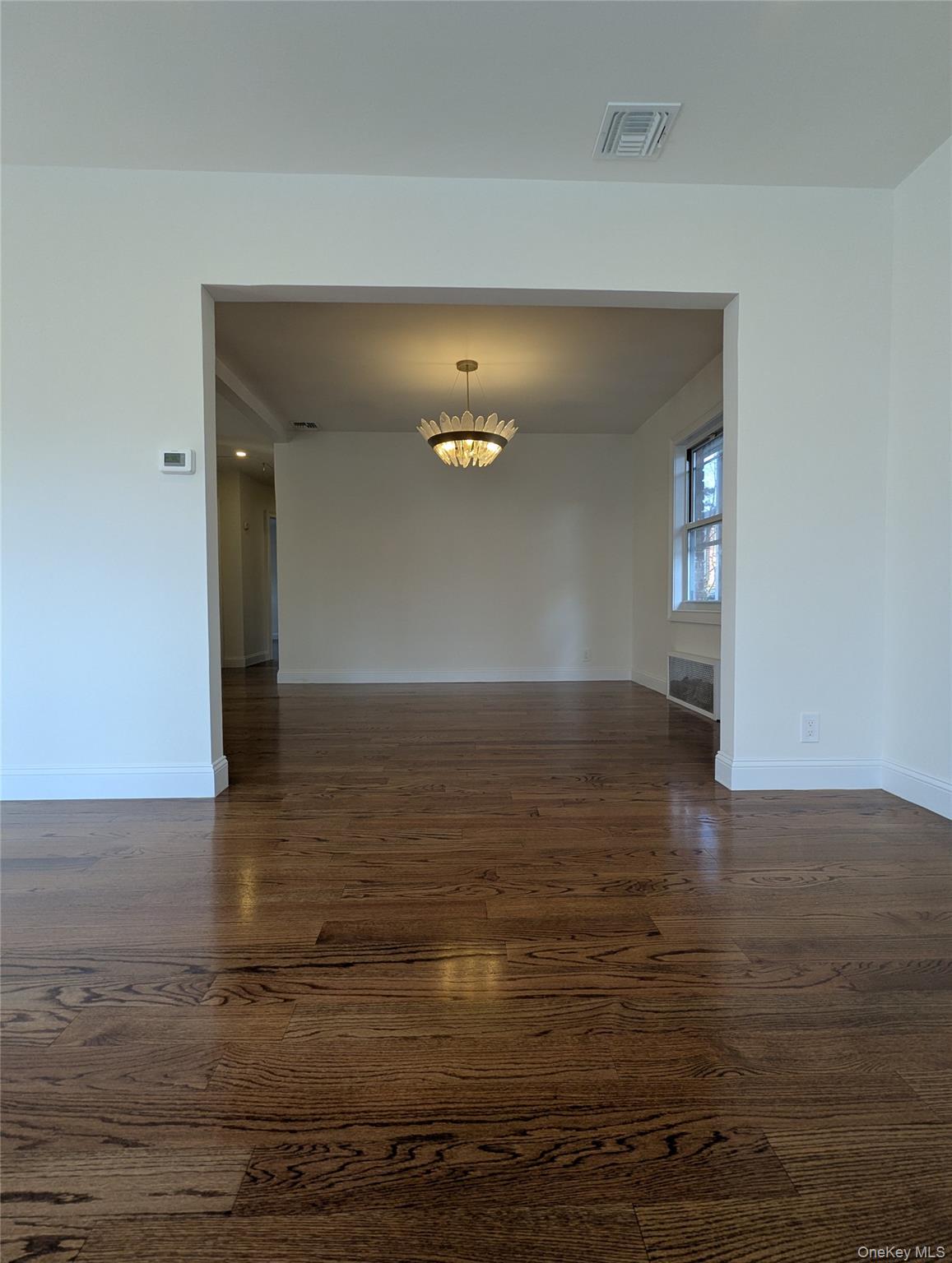 #4 photo, 15751 12th Road, Beechhurst , NY 11357