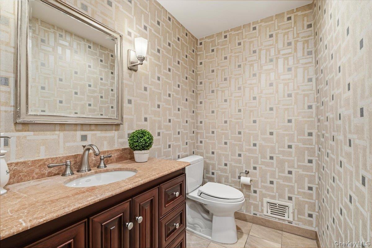 #13 photo, 71 Midchester Avenue, White Plains , NY 10606