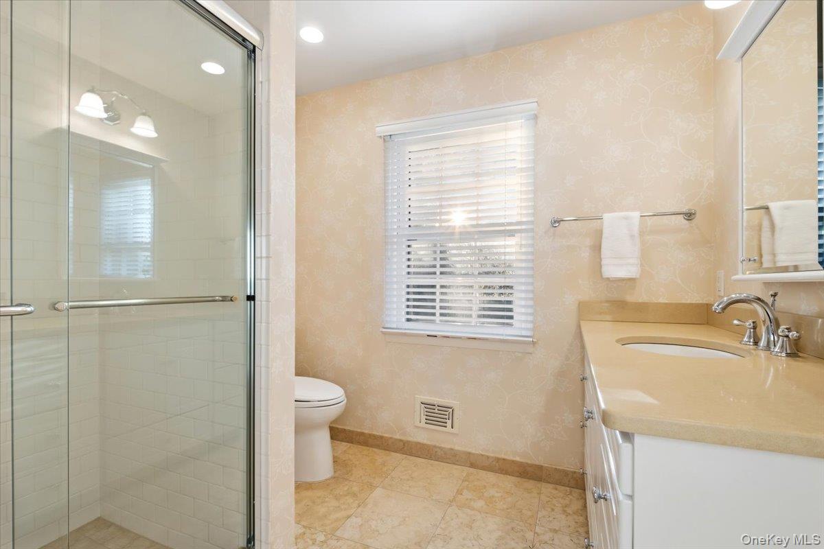 #18 photo, 71 Midchester Avenue, White Plains , NY 10606