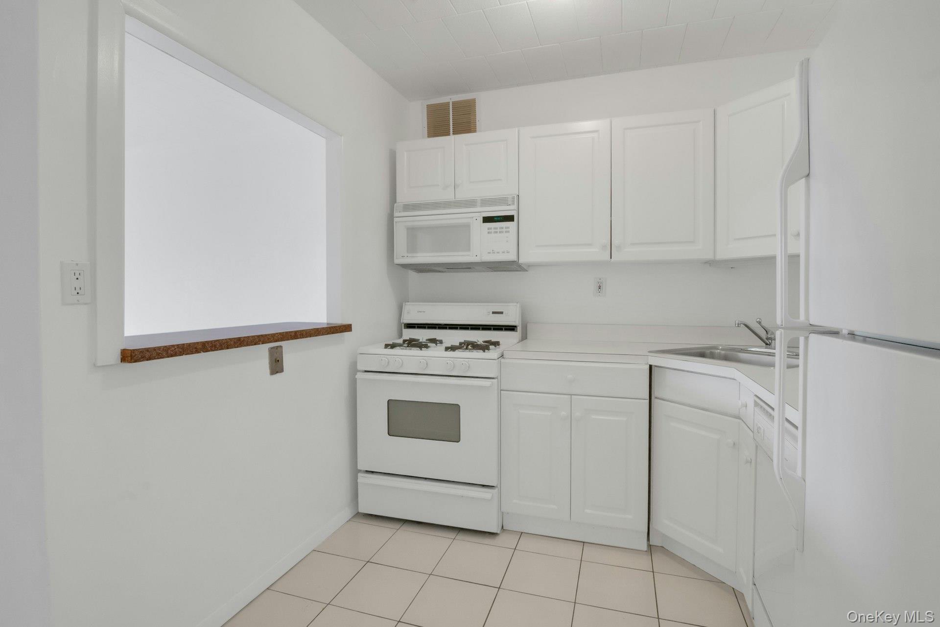 #5 photo, 510 Midland Avenue, Yonkers , NY 10704