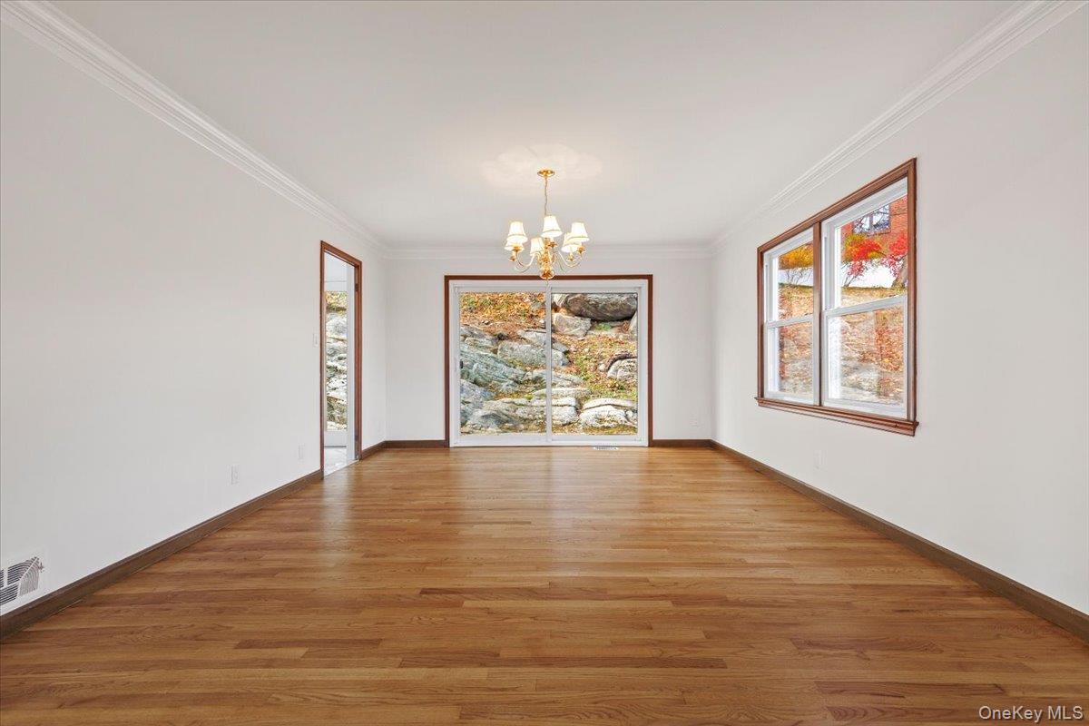 #11 photo, 117 Brendon Hill Road, Scarsdale , NY 10583