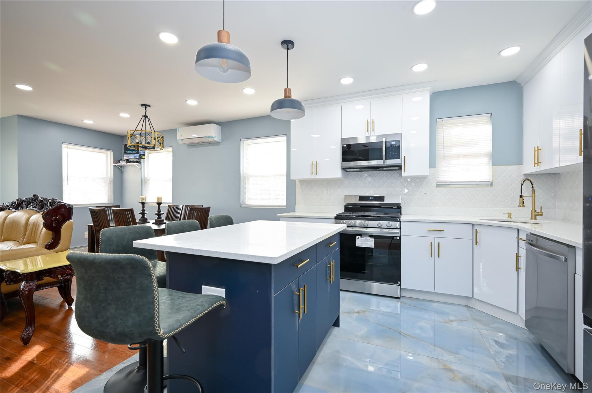 #12 photo, 198-19 118th Avenue, Saint Albans , NY 11412