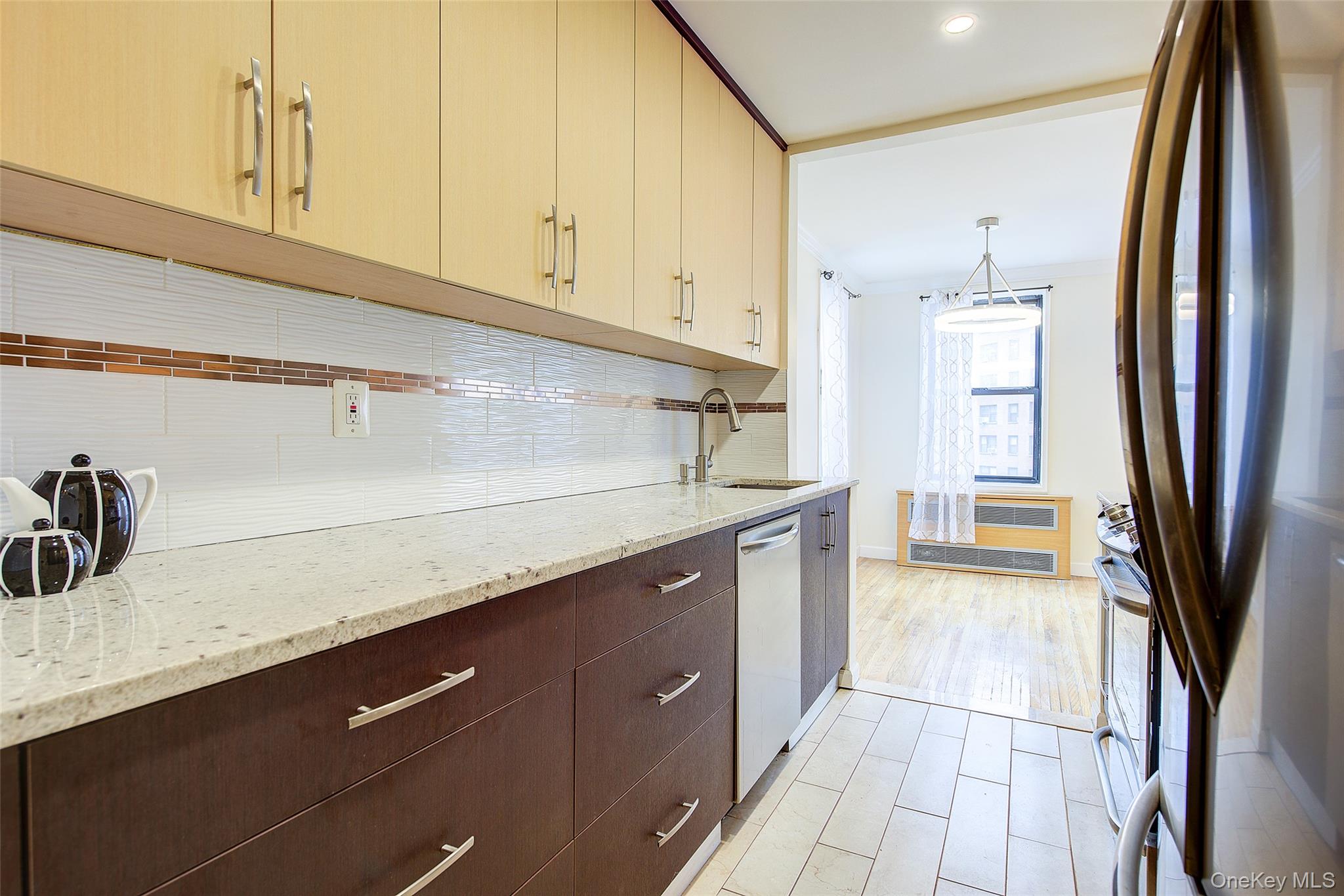 #15 photo, 100-25 Queens Boulevard, Forest Hills , NY 11375