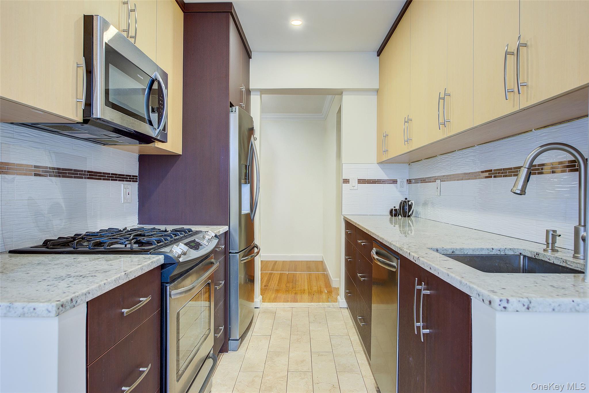 #16 photo, 100-25 Queens Boulevard, Forest Hills , NY 11375