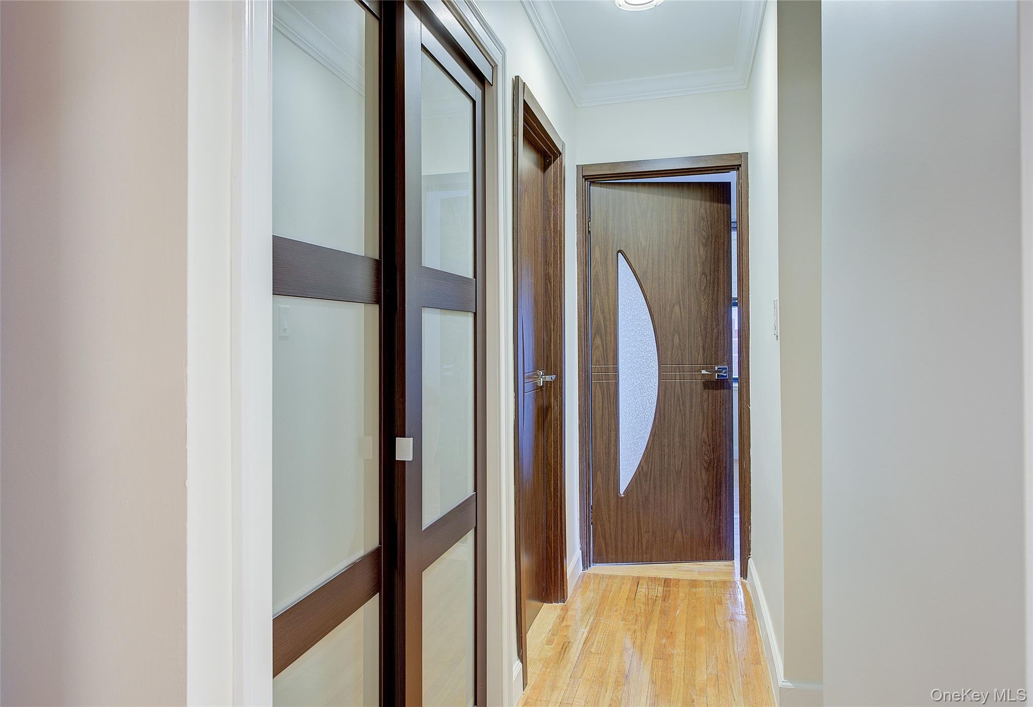 #19 photo, 100-25 Queens Boulevard, Forest Hills , NY 11375