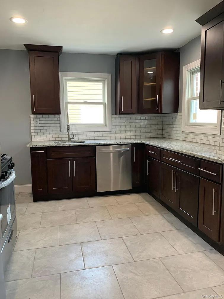 #2 photo, 120 Fairfield Avenue, Mineola , NY 11501