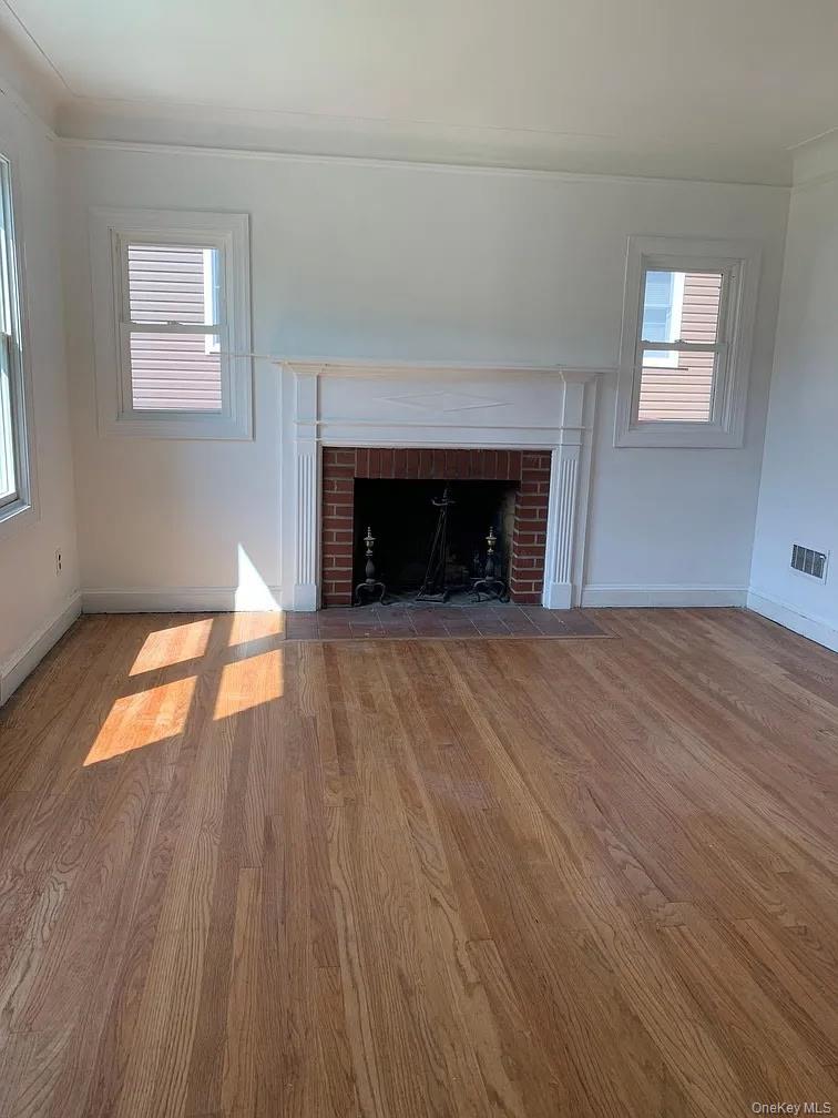 #4 photo, 120 Fairfield Avenue, Mineola , NY 11501