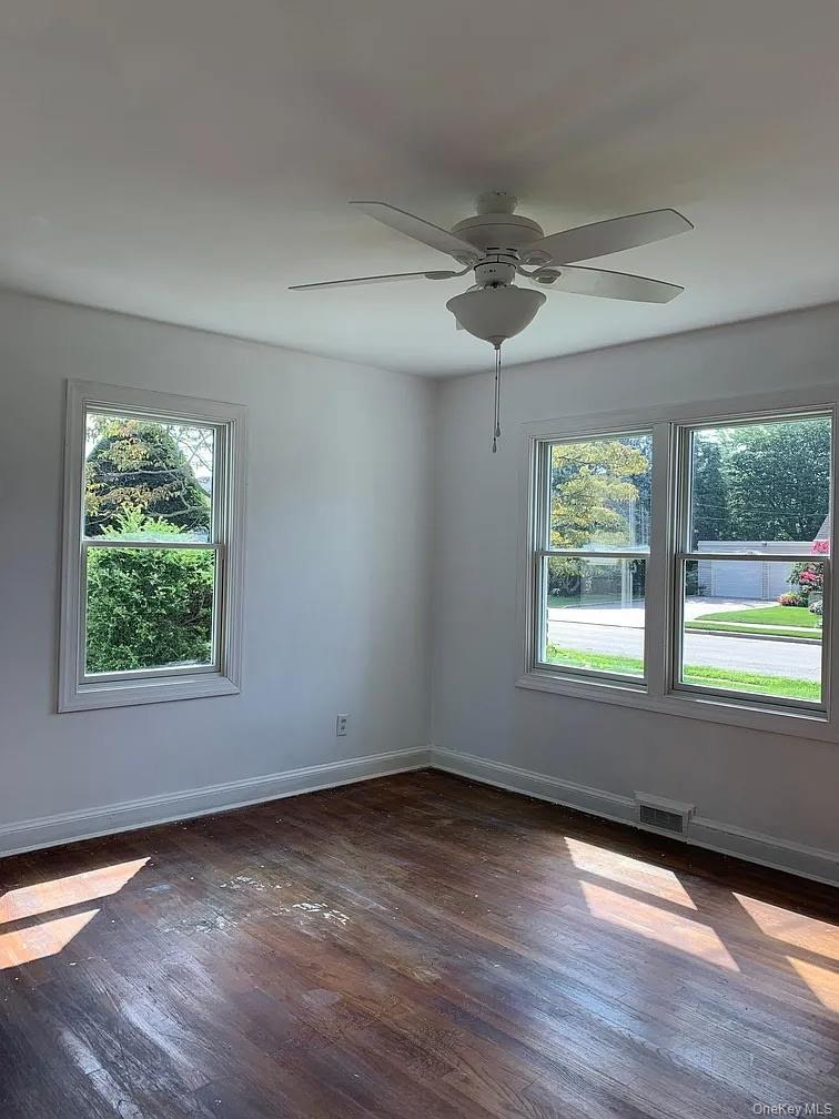 #5 photo, 120 Fairfield Avenue, Mineola , NY 11501