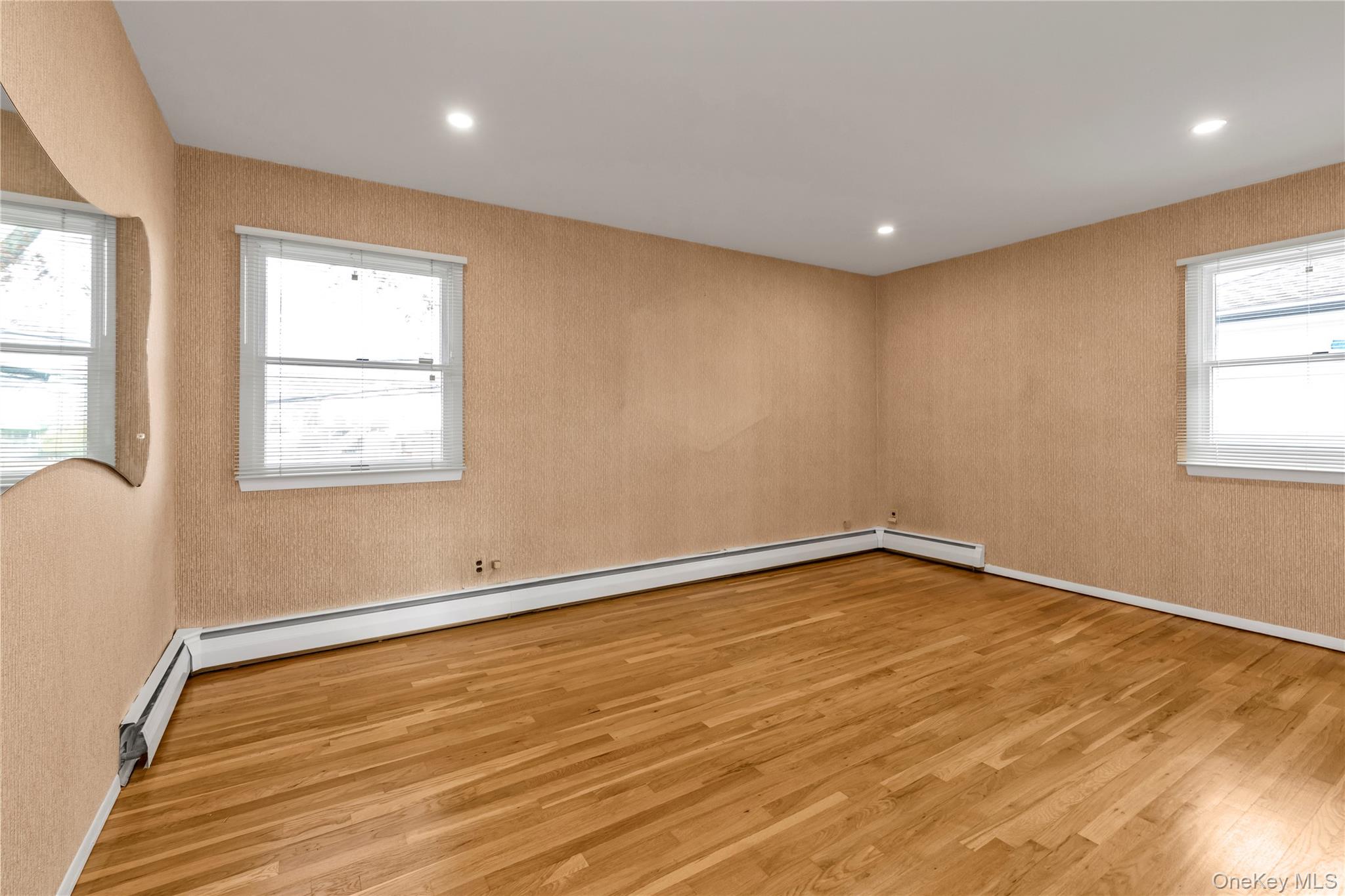 #10 photo, 681 Flanders Drive, North Woodmere , NY 11581