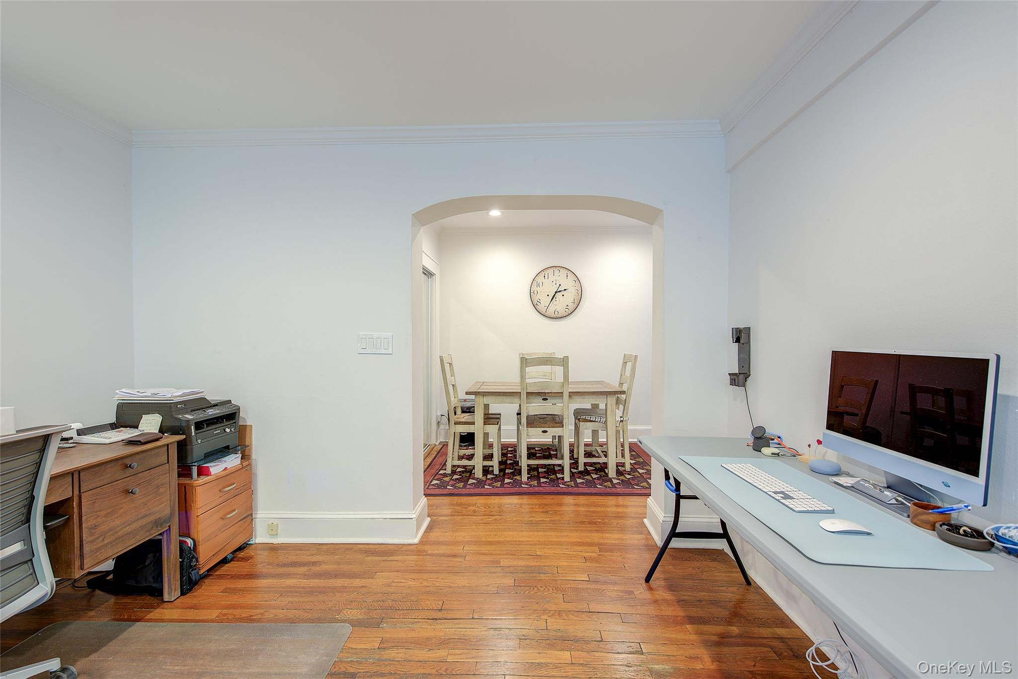 #14 photo, 2 Town House Place, Great Neck , NY 11021