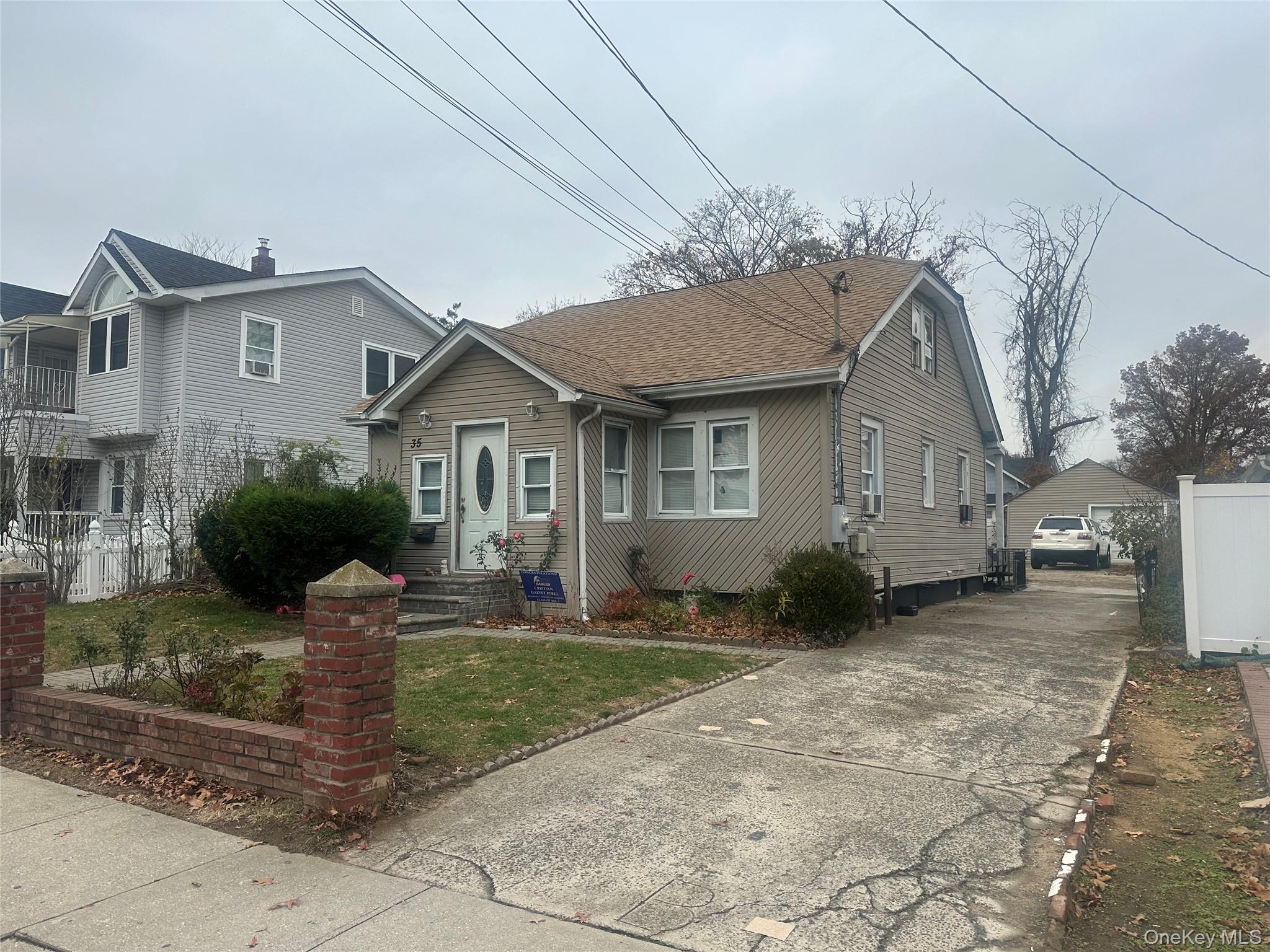#3 photo, 35 William Street, Roosevelt , NY 11575