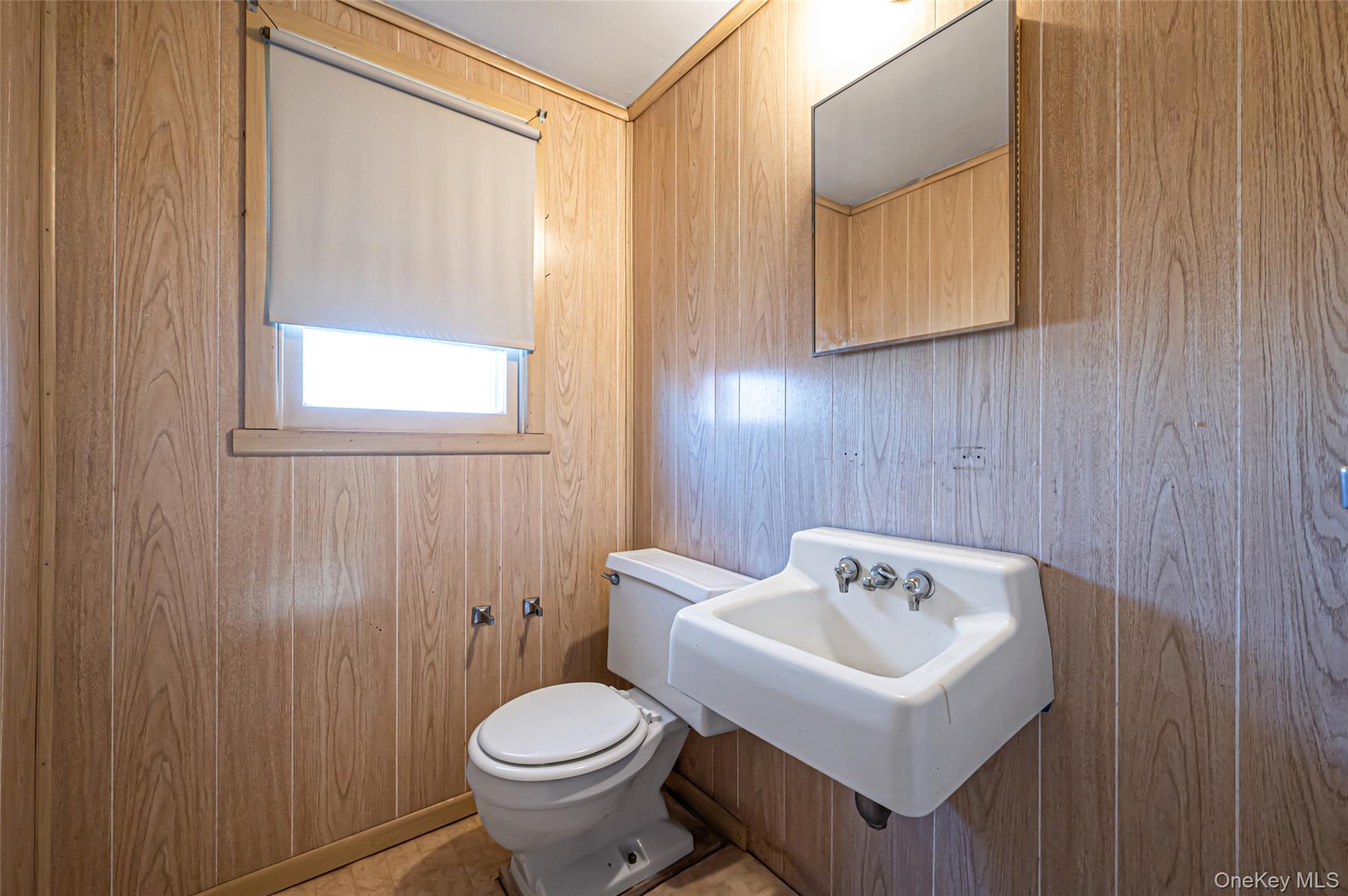 #18 photo, 360 Arcadia Drive, سوفولك West Islip , NY 11795