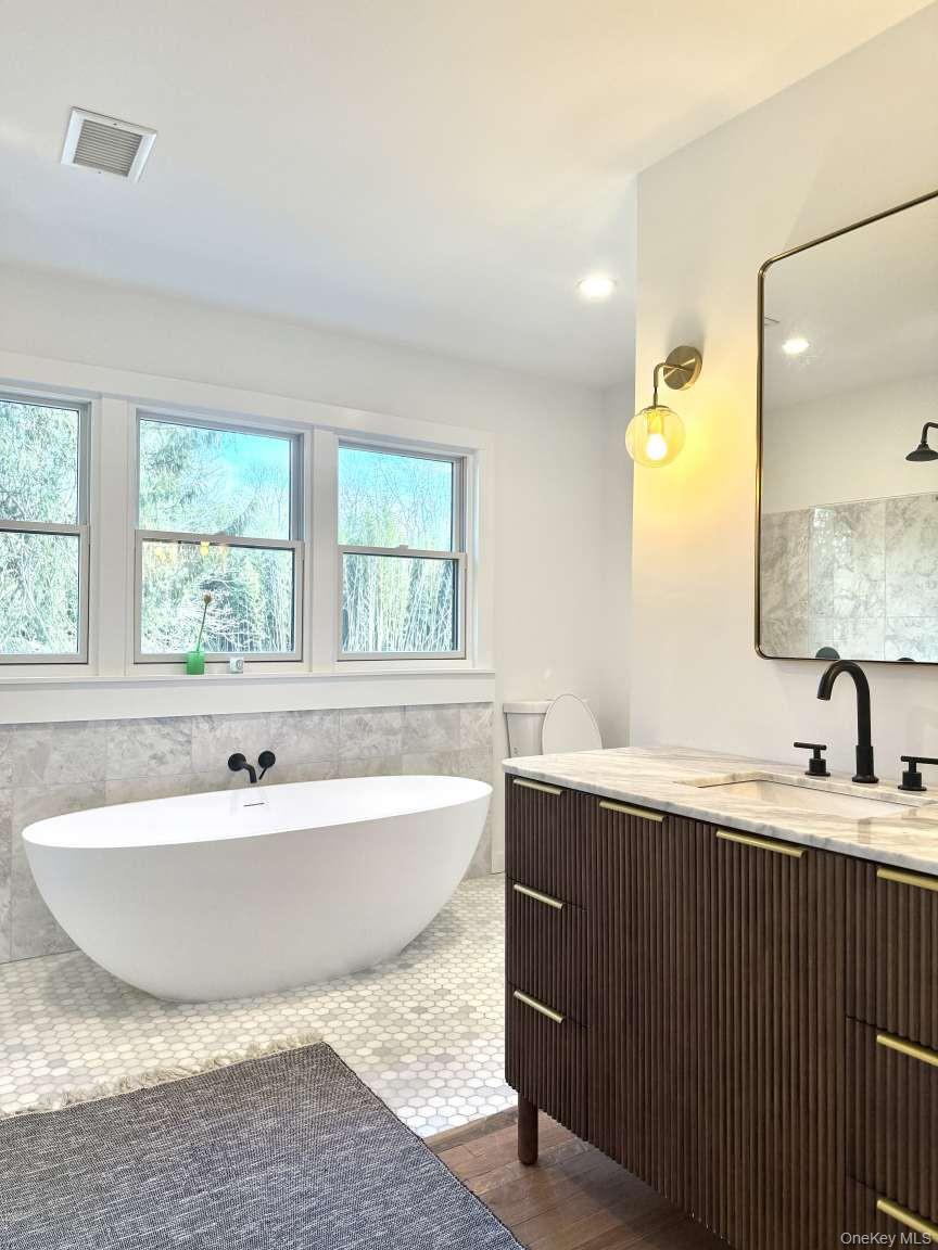 #20 photo, 35 Mott Lane, Brookhaven , NY 11719