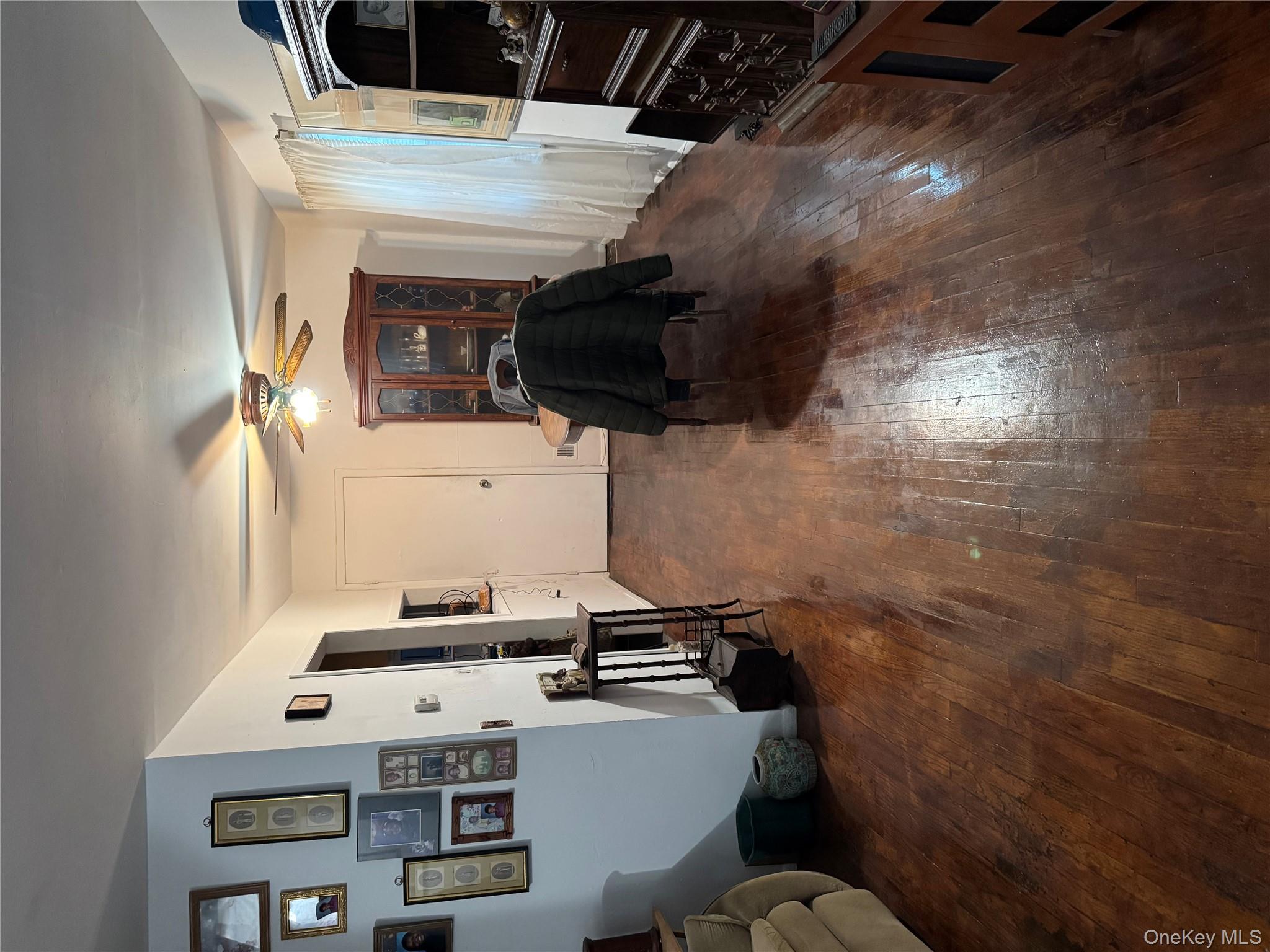 #8 photo, 98 Clinton Avenue, New Rochelle , NY 10801