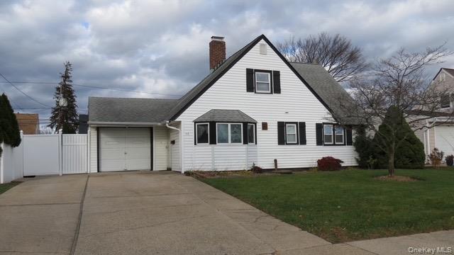 #15 photo, 113 Abbey Lane, Levittown , NY 11756