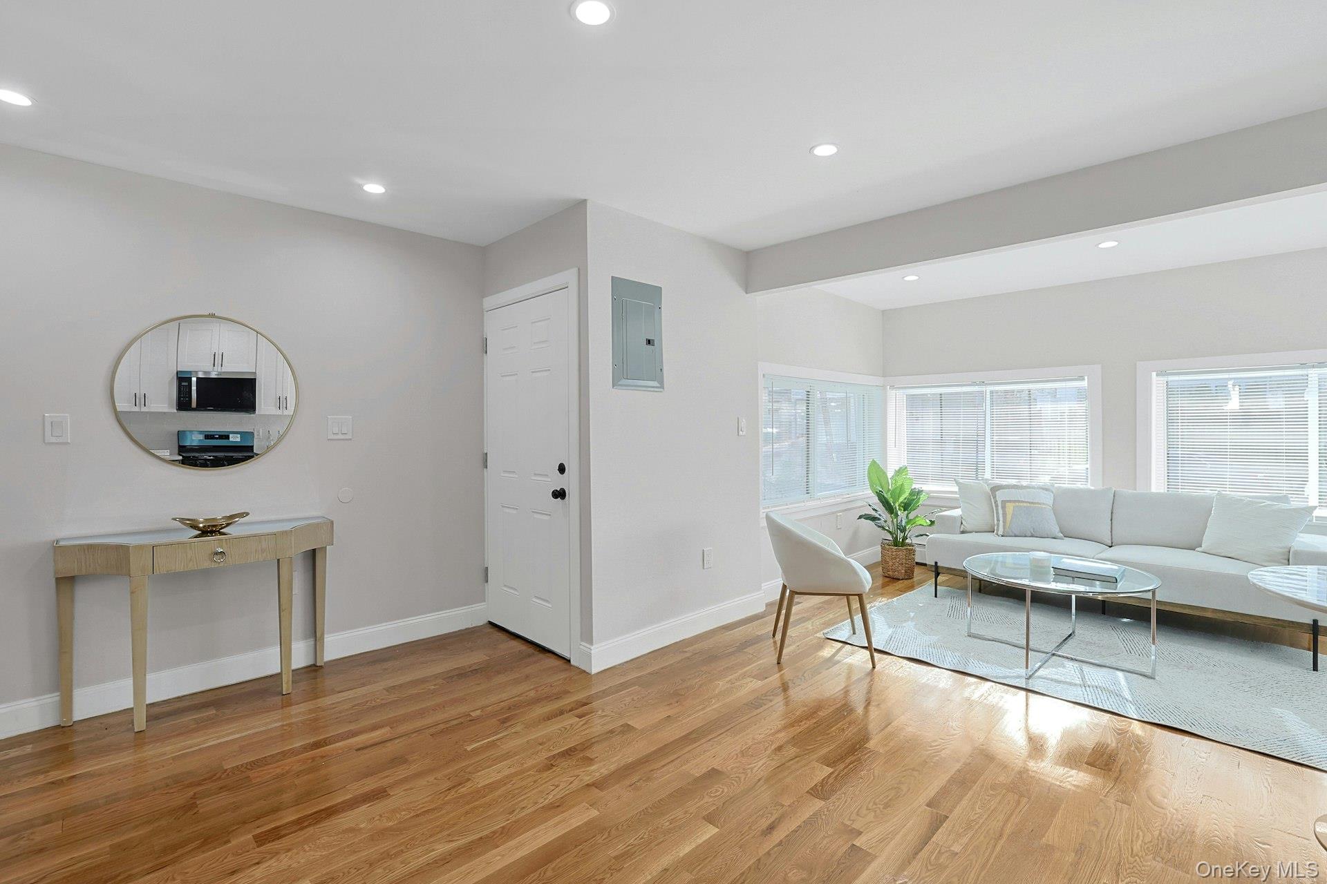 #3 photo, 119 6th Street, Pelham , NY 10803