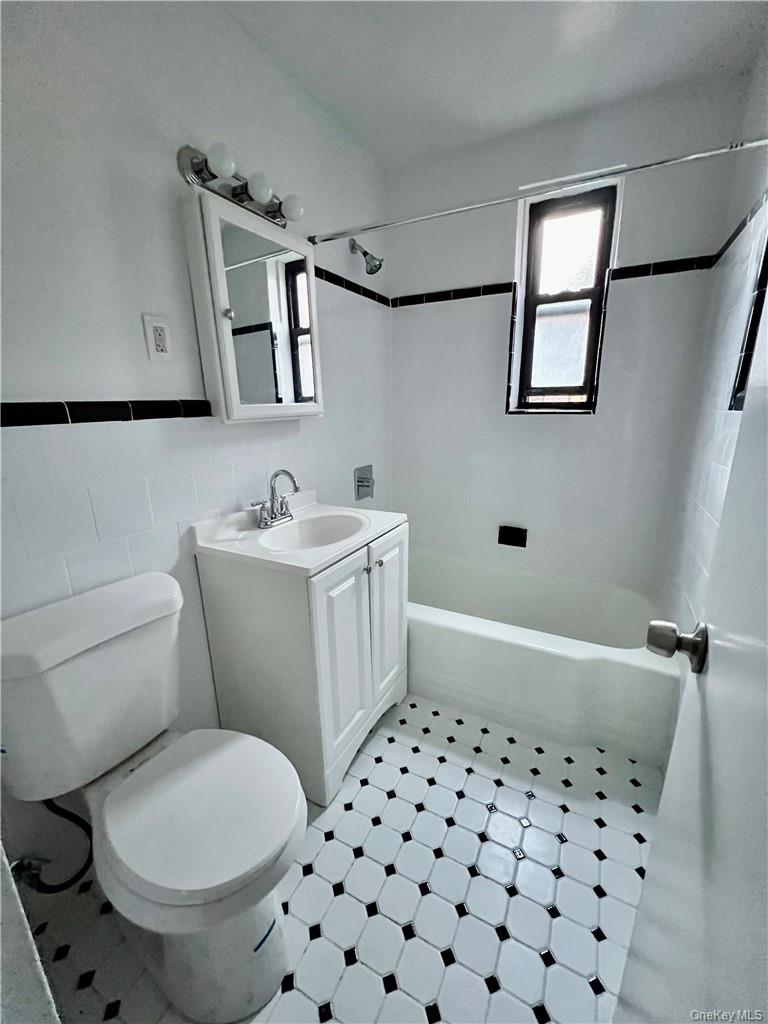 #15 photo, 4 Windsor Terrace, White Plains , NY 10601