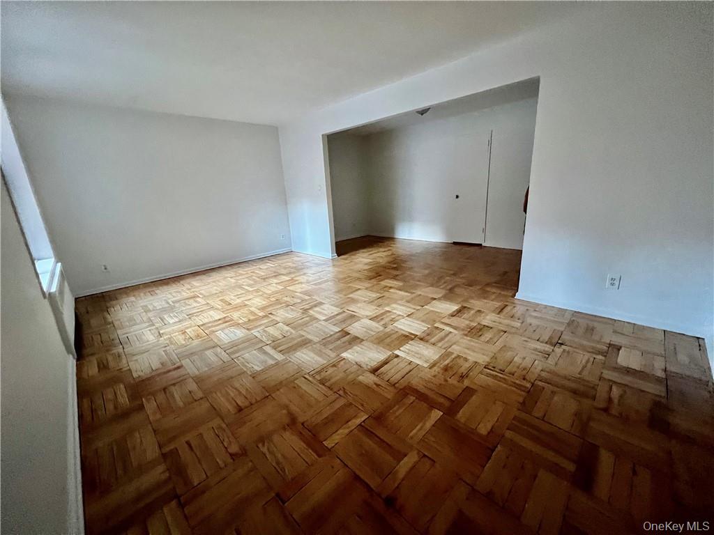 #8 photo, 4 Windsor Terrace, White Plains , NY 10601