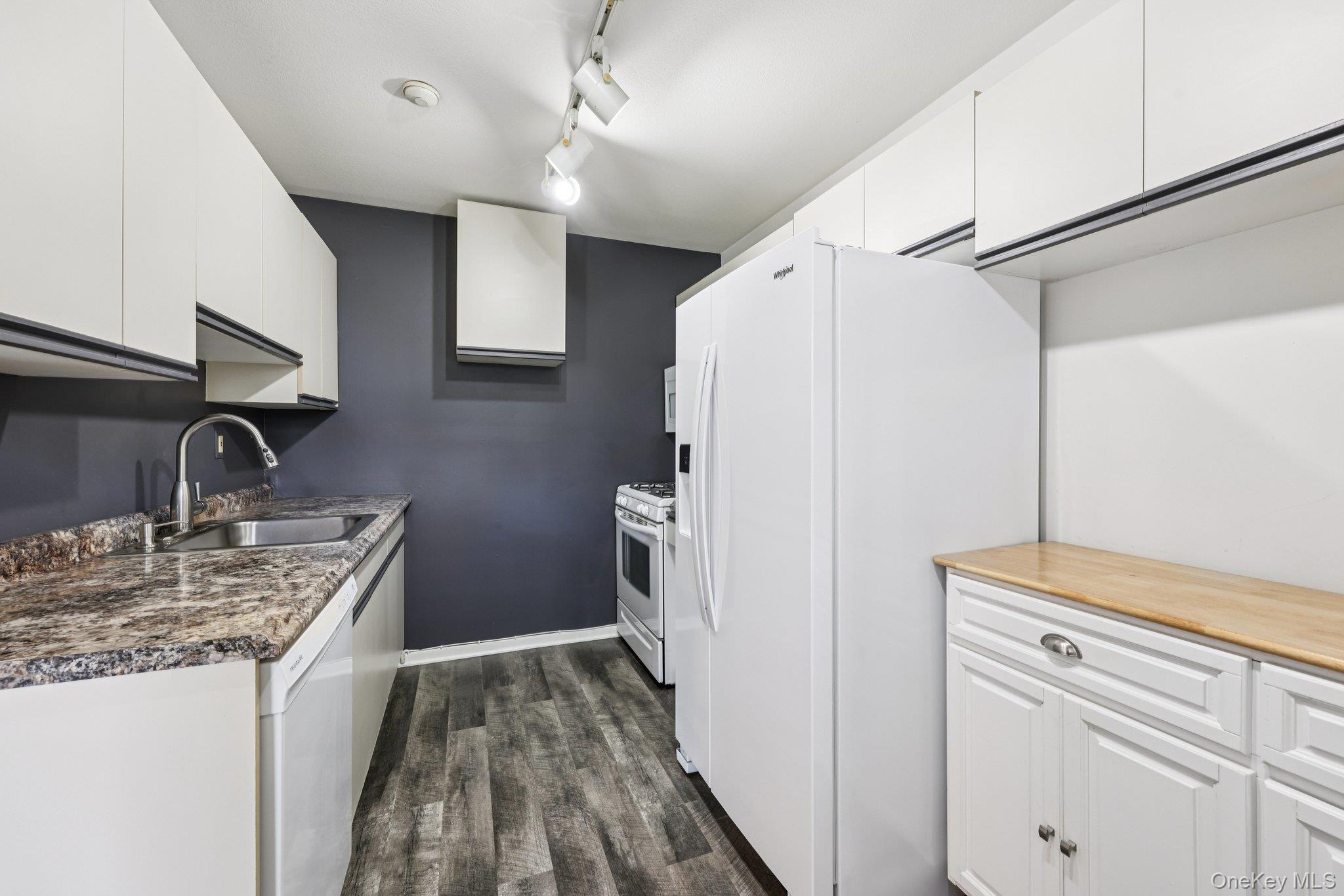 #9 photo, 34 Chester Lane, Nanuet , NY 10954