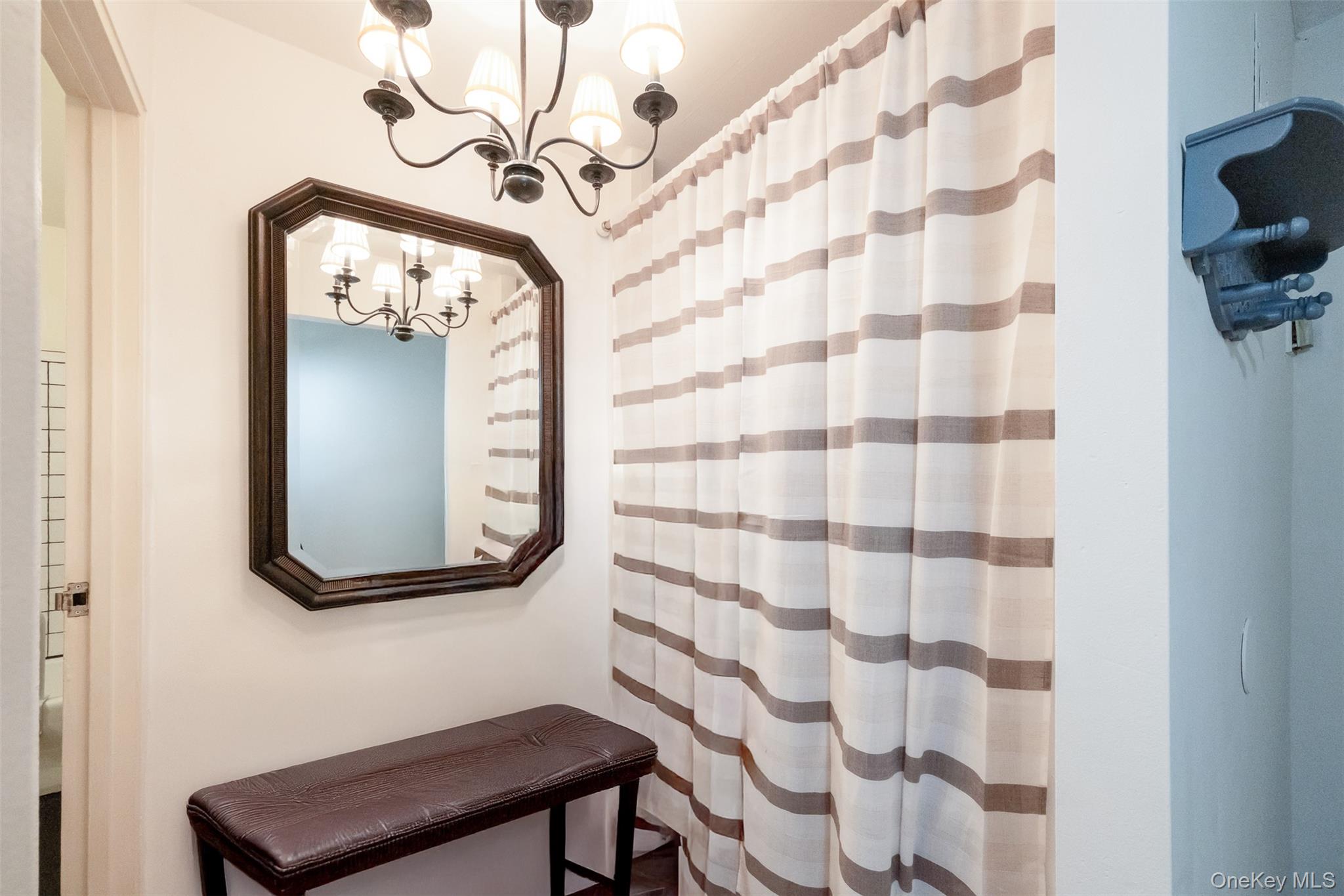 #11 photo, 25 Franklin Avenue, White Plains , NY 10601