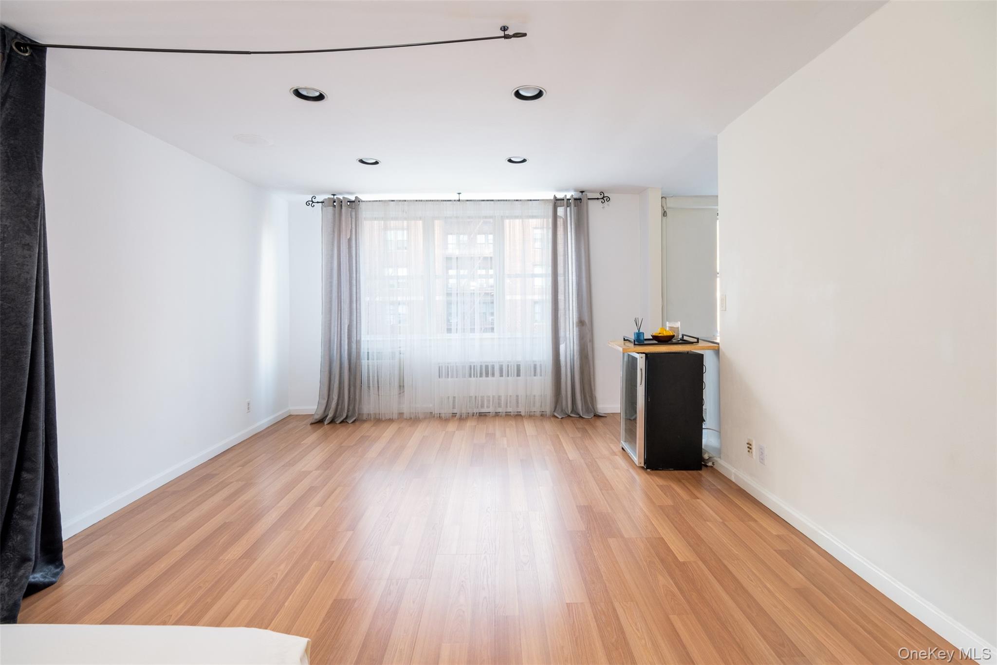 #4 photo, 25 Franklin Avenue, White Plains , NY 10601