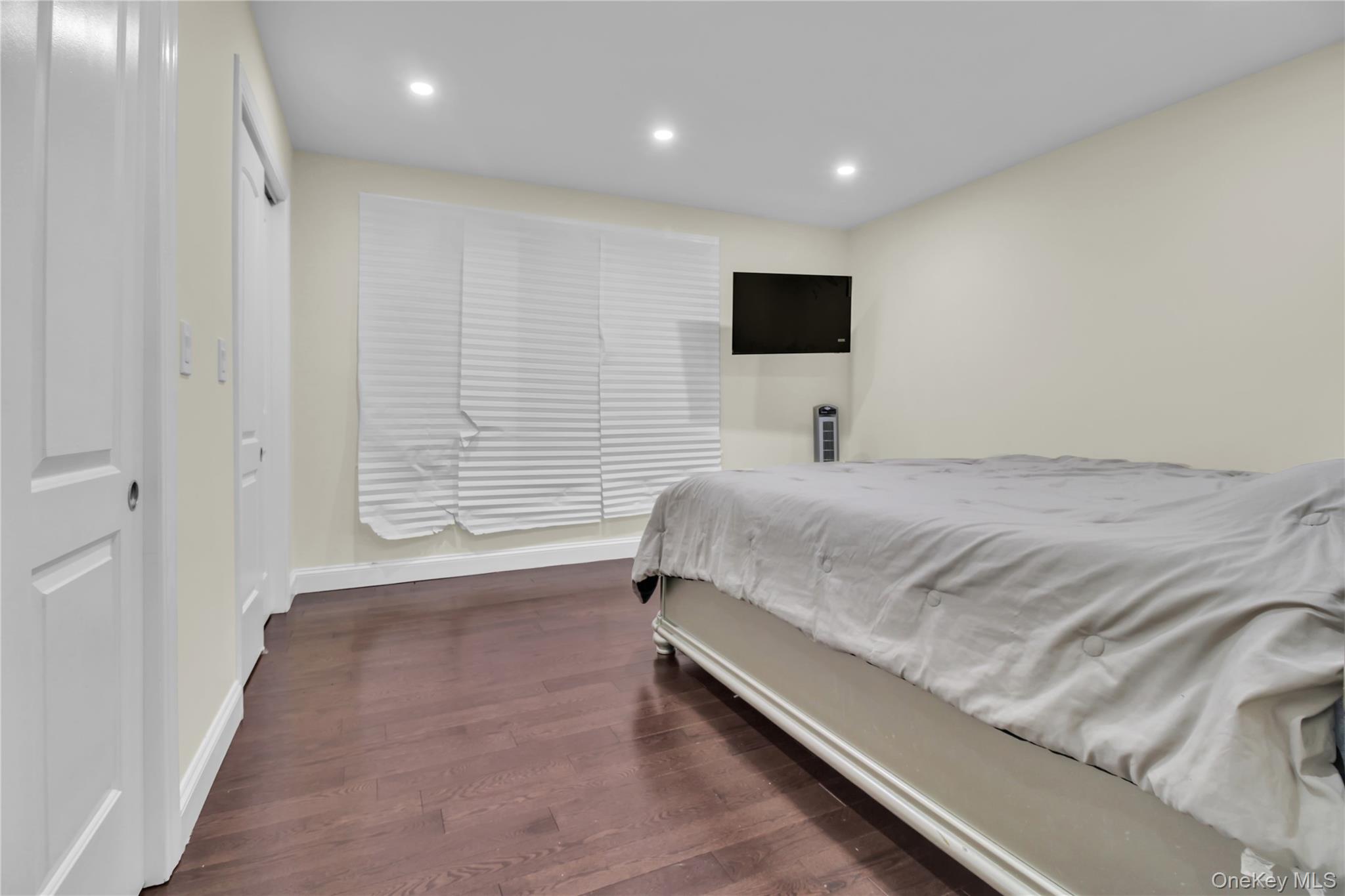 #19 photo, 858 Prescott Street, Valley Stream , NY 11580