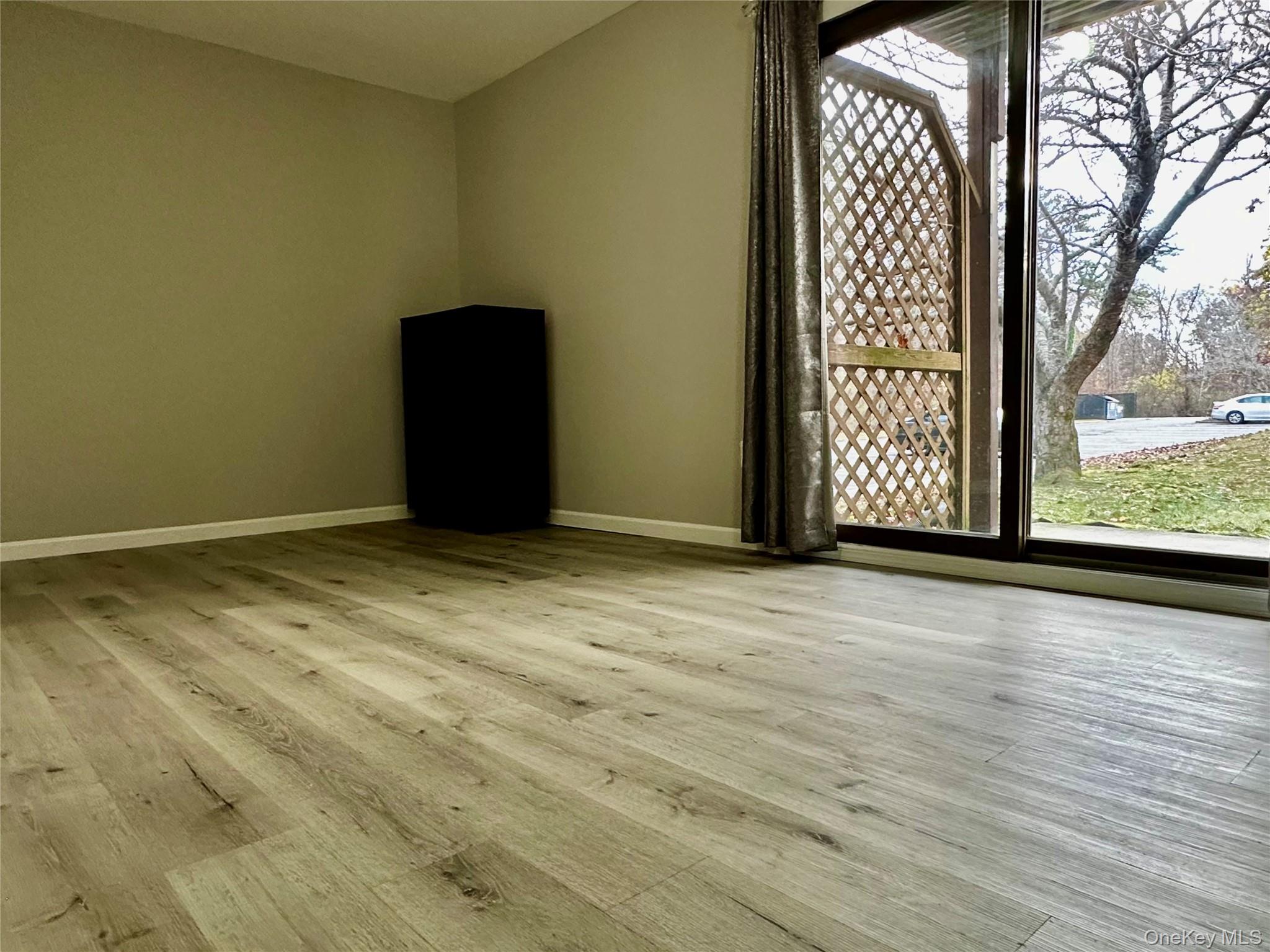 #12 photo, 143 Bailey Court, Middle Island , NY 11953