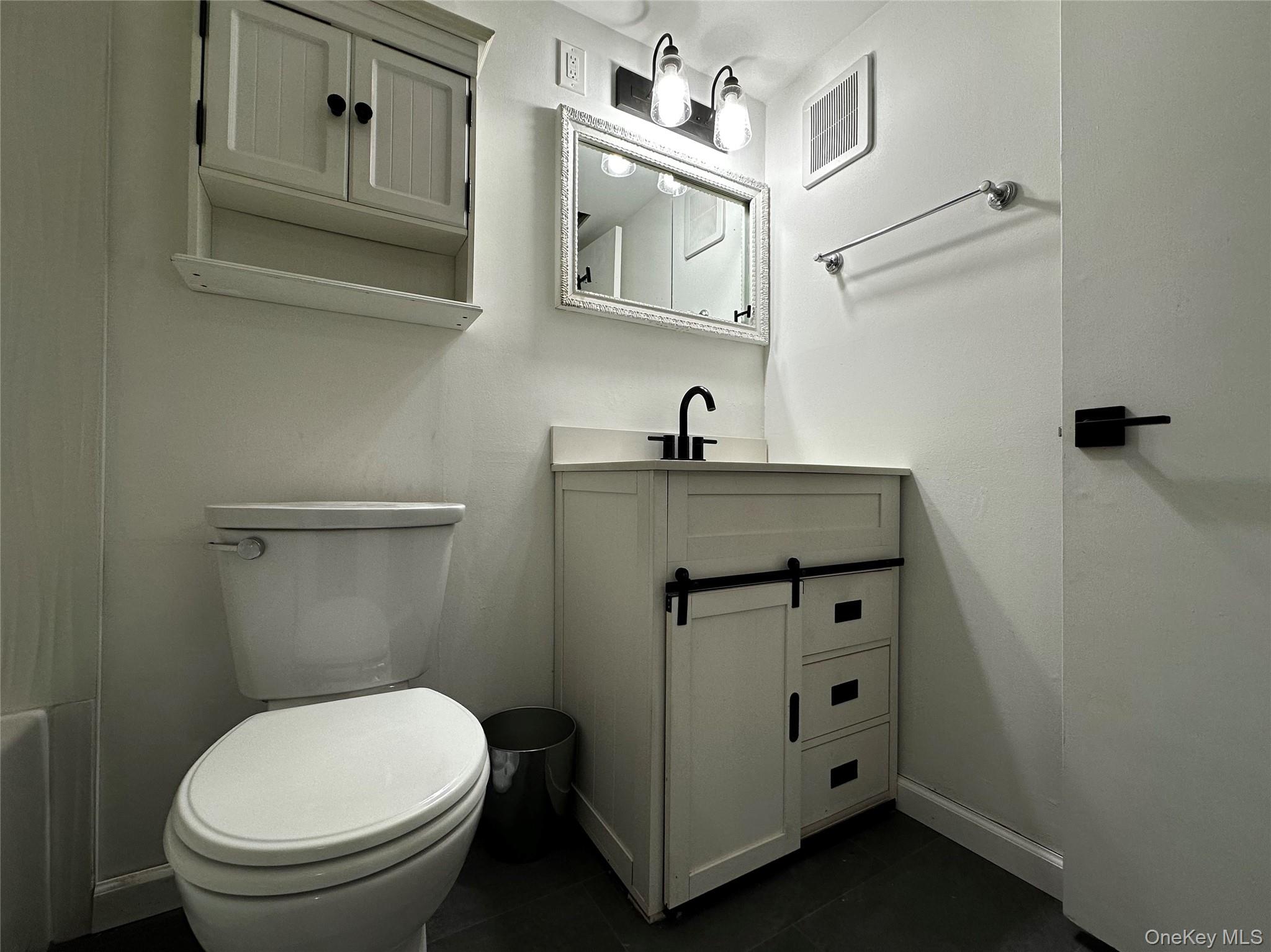 #8 photo, 143 Bailey Court, Middle Island , NY 11953