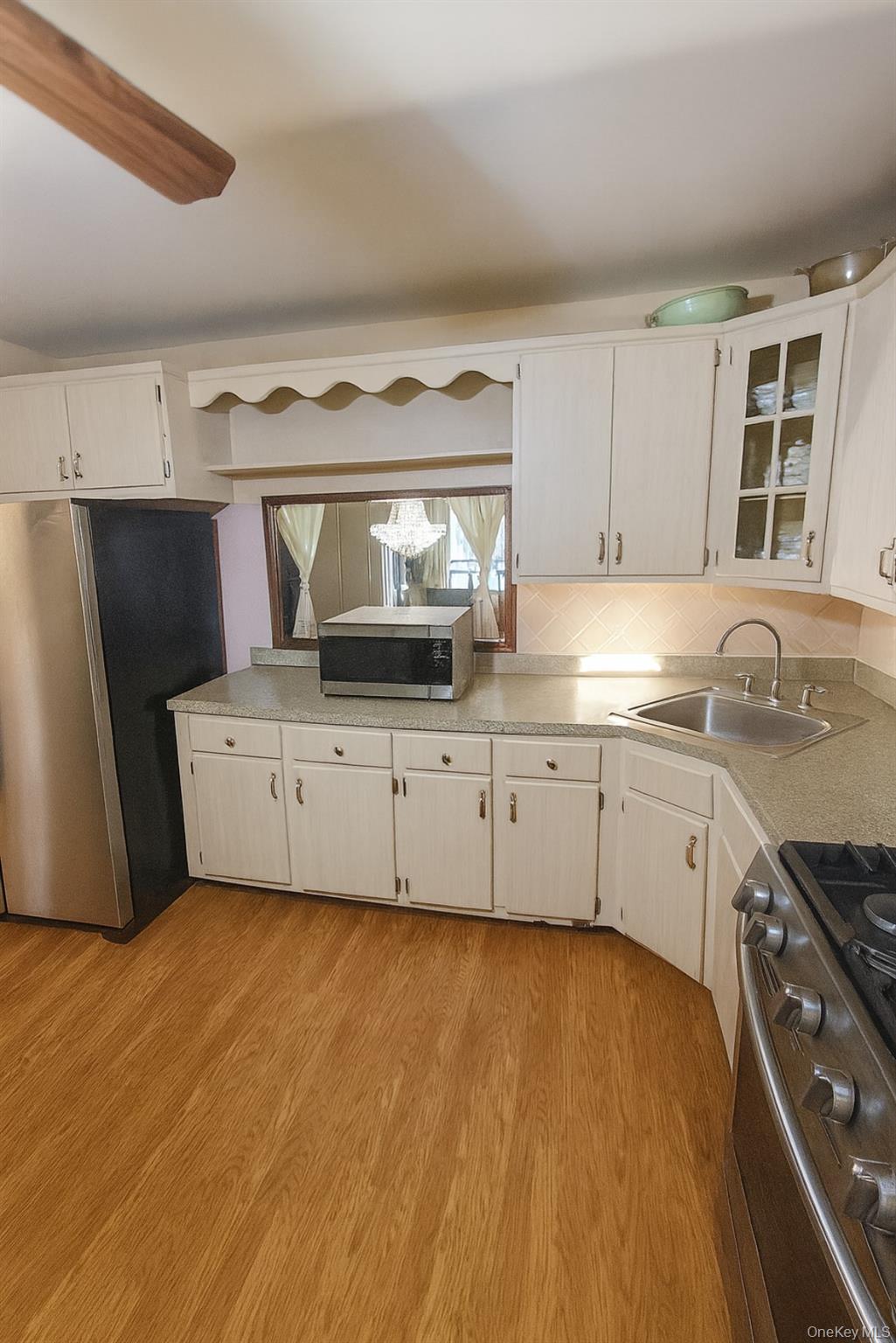 #4 photo, 598 Shepherd Avenue, Brooklyn , NY 11208