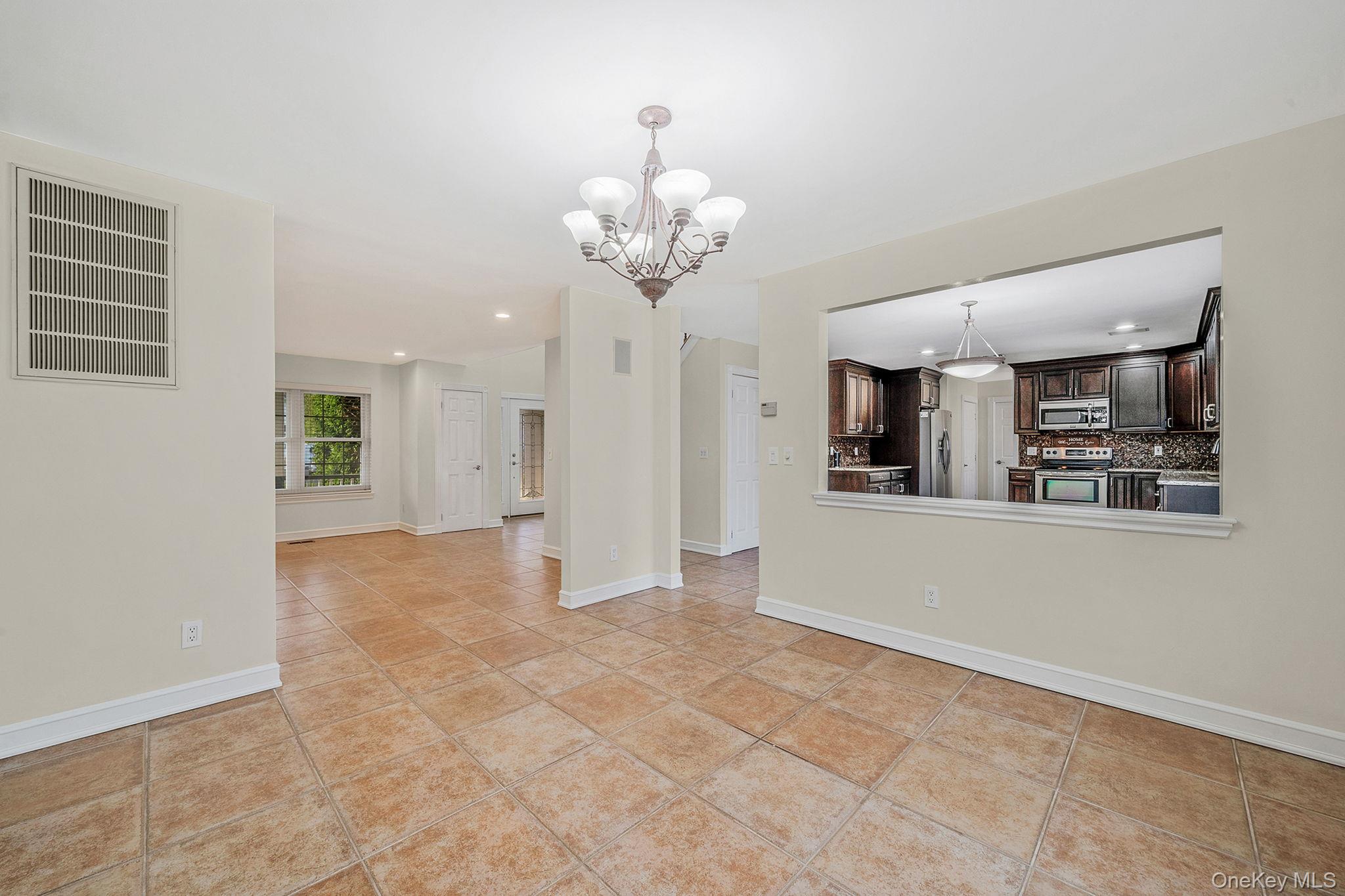 #14 photo, 2 Max Way, Commack , NY 11725