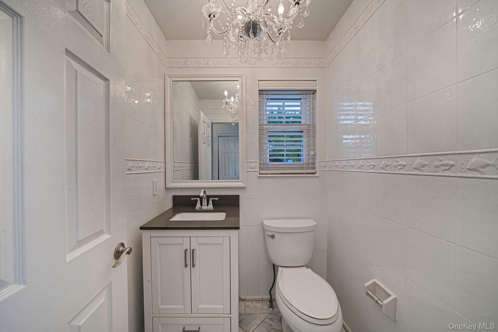 #16 photo, 2 Max Way, Commack , NY 11725