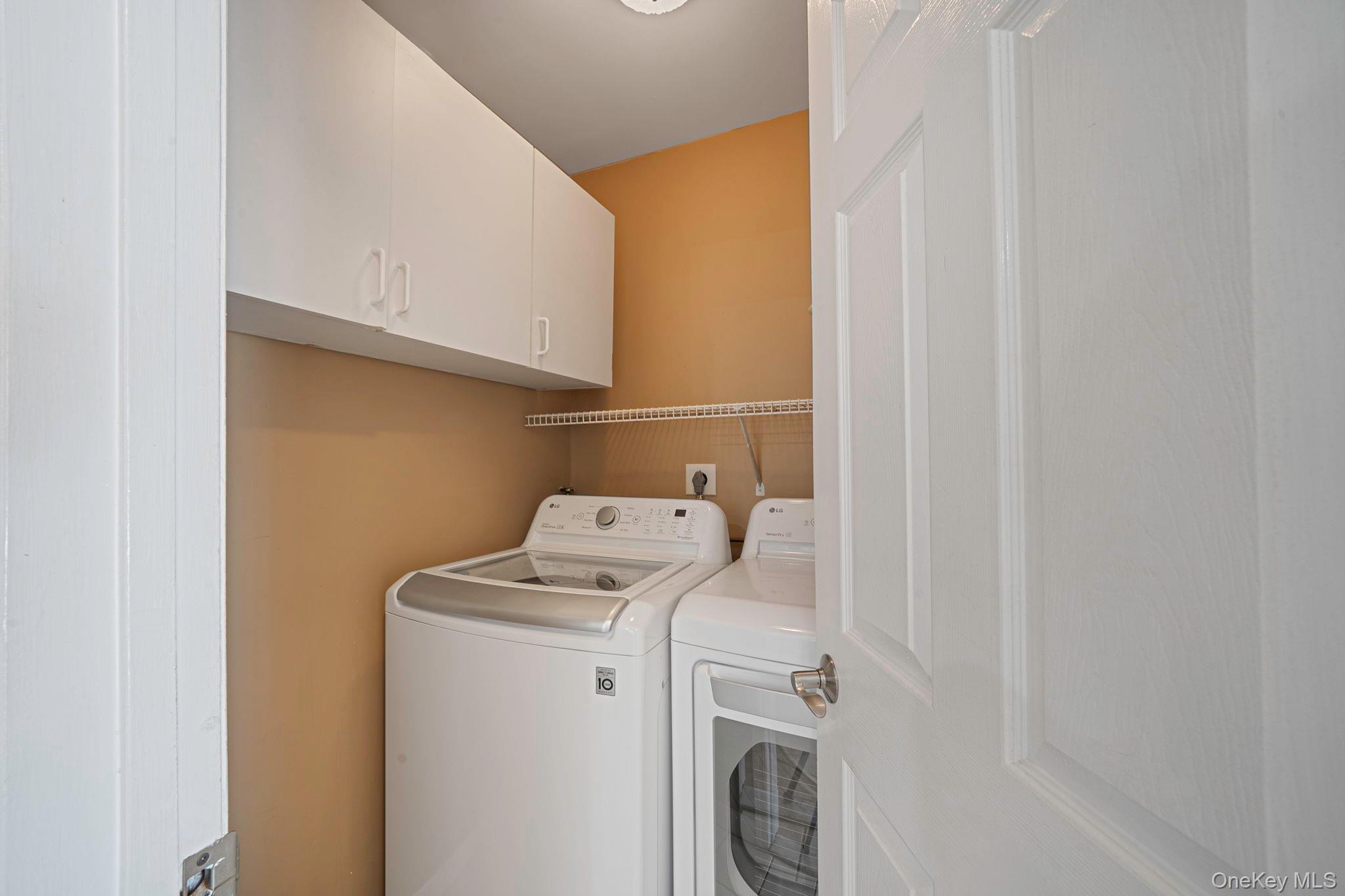 #17 photo, 2 Max Way, Commack , NY 11725