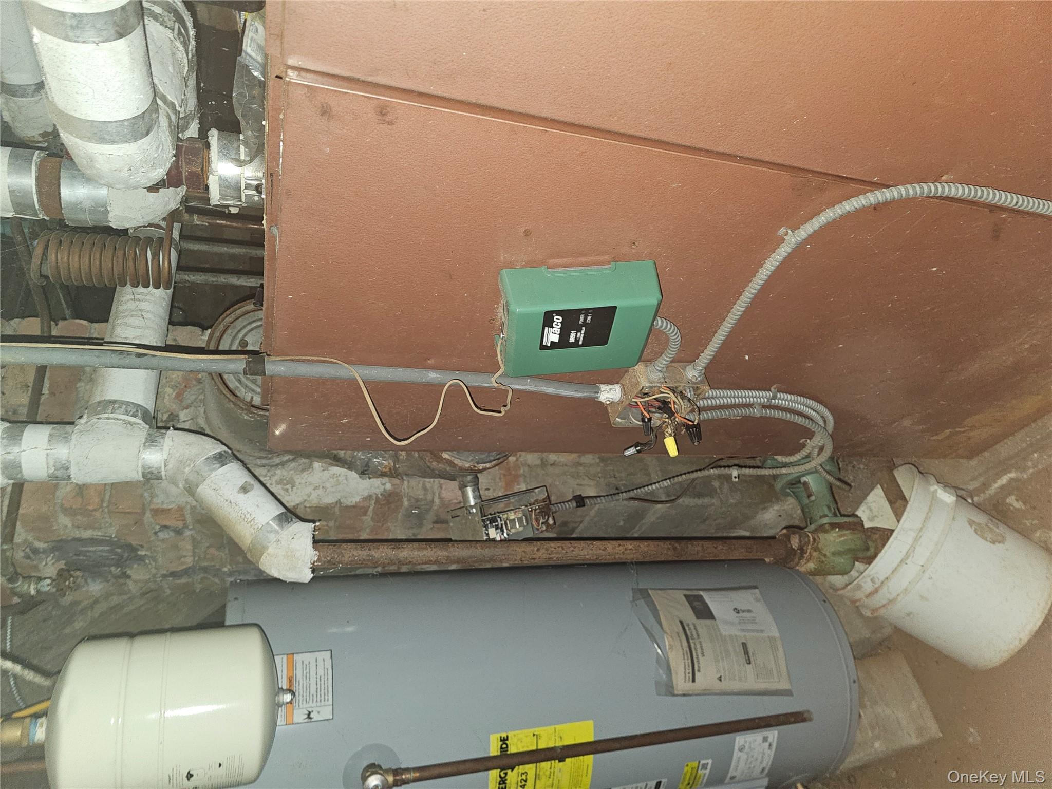 #14 photo, 45 Arnold Avenue, West Babylon , NY 11704