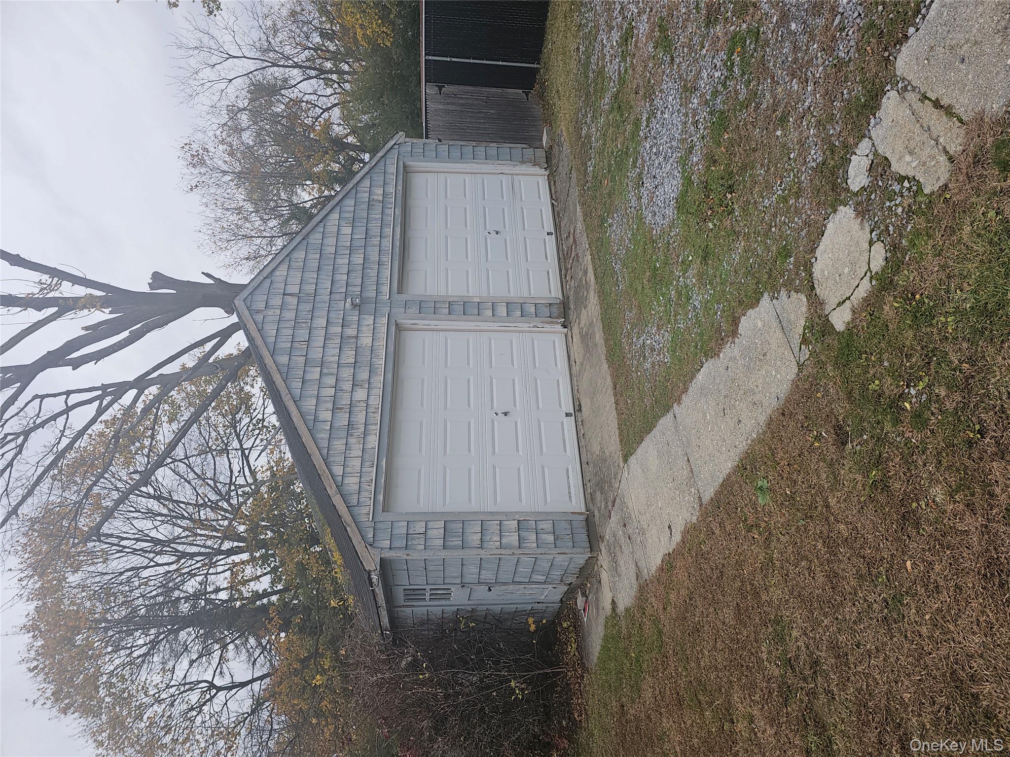 #3 photo, 45 Arnold Avenue, West Babylon , NY 11704