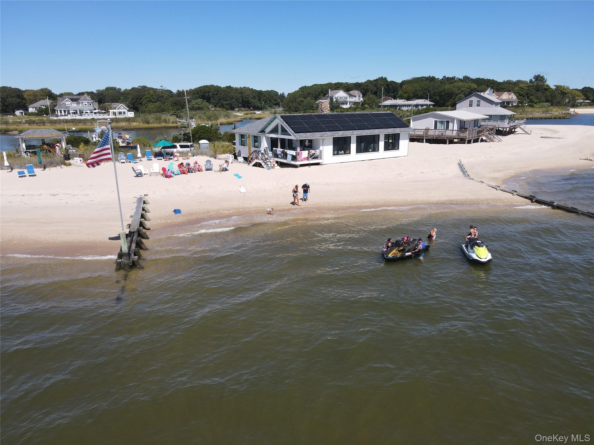 #1 photo, 610 Park Avenue, Mattituck , NY 11952