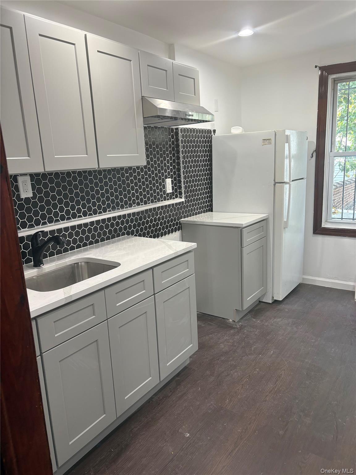 #4 photo, 10705 Rockaway Boulevard, South Ozone Park , NY 11417